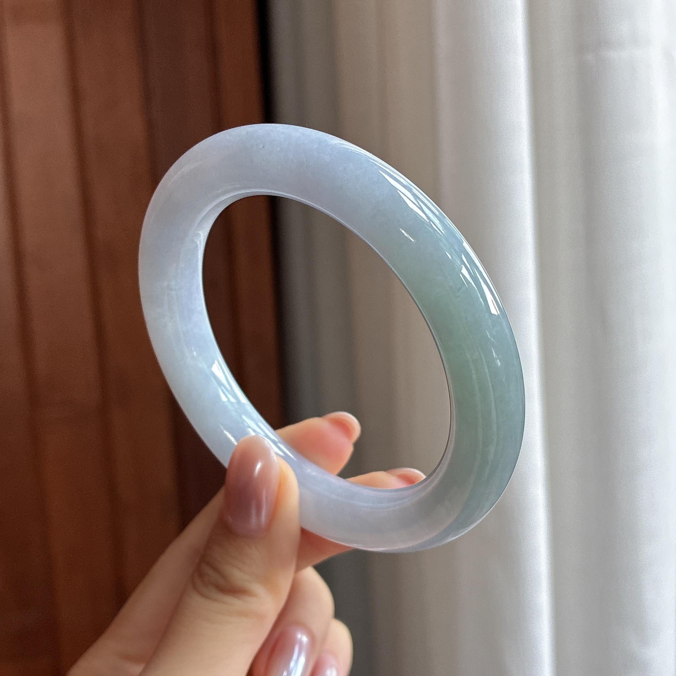 细糯冰春带彩圆条手镯 57圈 天然缅甸A货翡翠（yc502737）