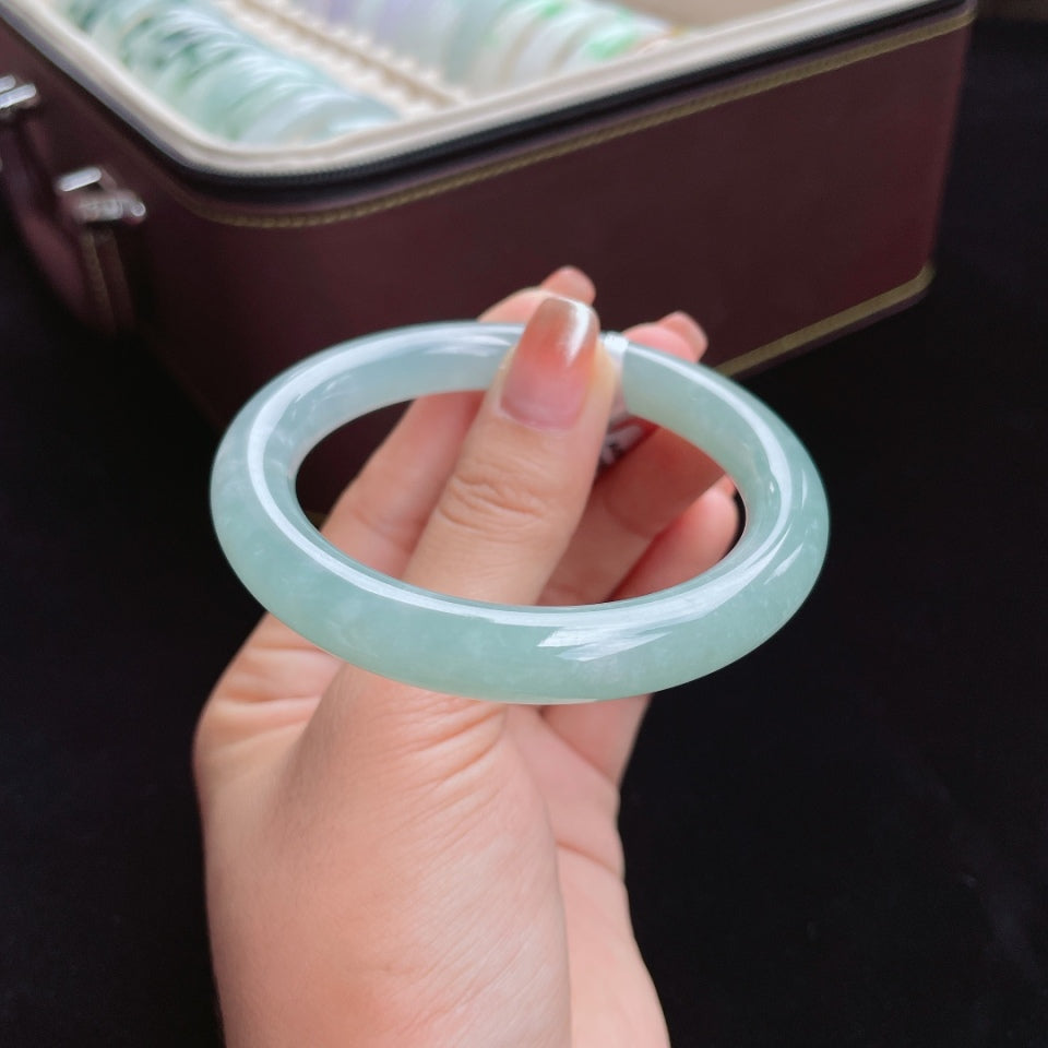 糯冰湖水蓝圆条翡翠手镯（56mm）（yc017381）