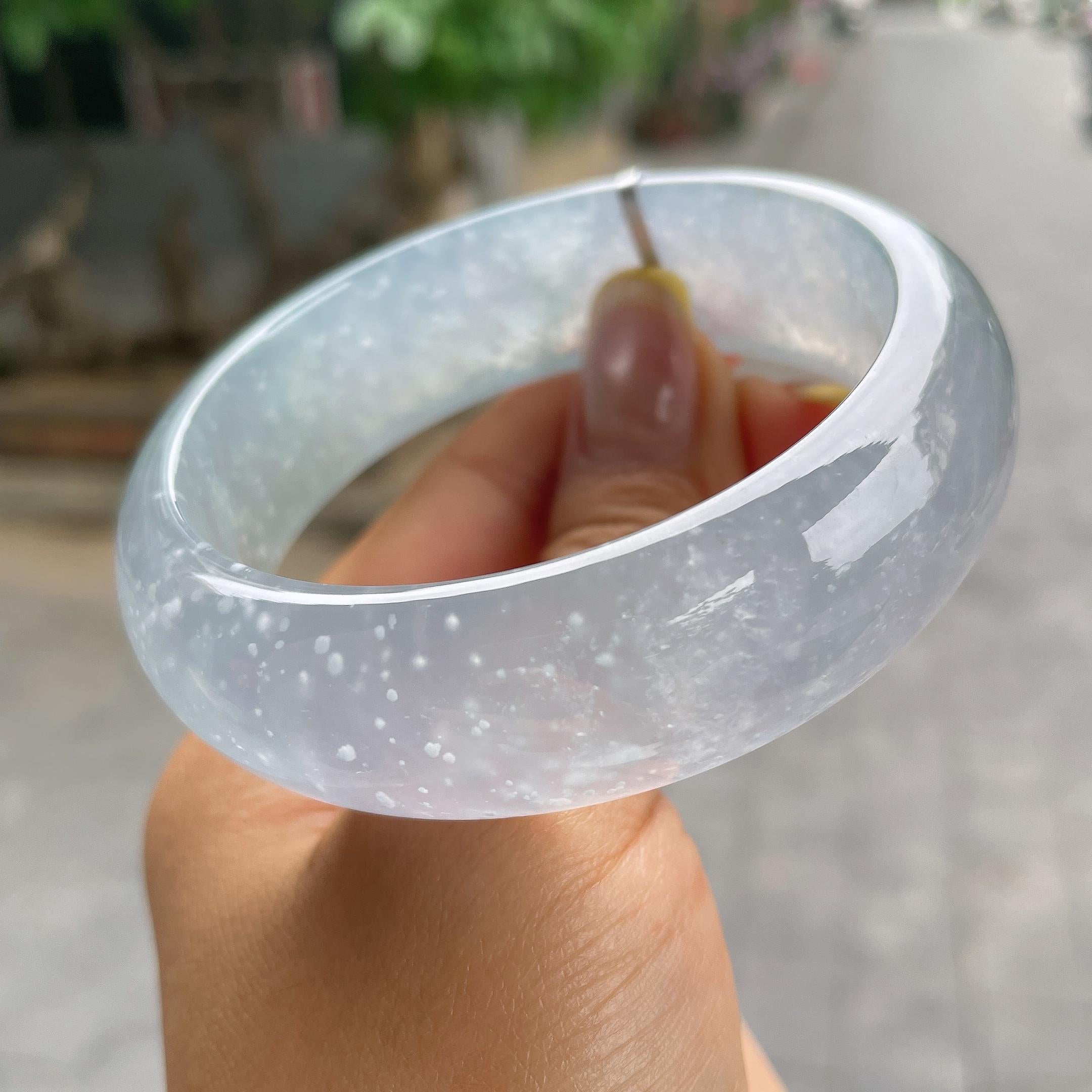 宽版轮胎镯    高冰种雪花棉宽版轮胎镯58.8圈      天然缅甸A货翡翠（yc378784）