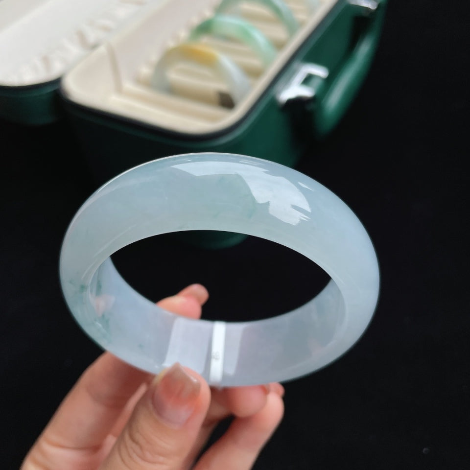 冰种蓝底飘花宽版正圈翡翠手镯（60.5mm）（yc017035）