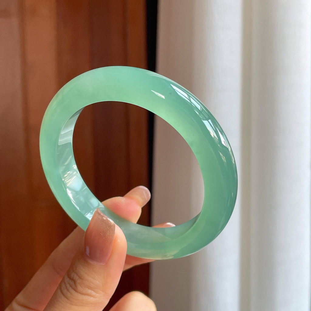 冰种湖水绿翡翠平安镯（55.6mm）（yc365716）