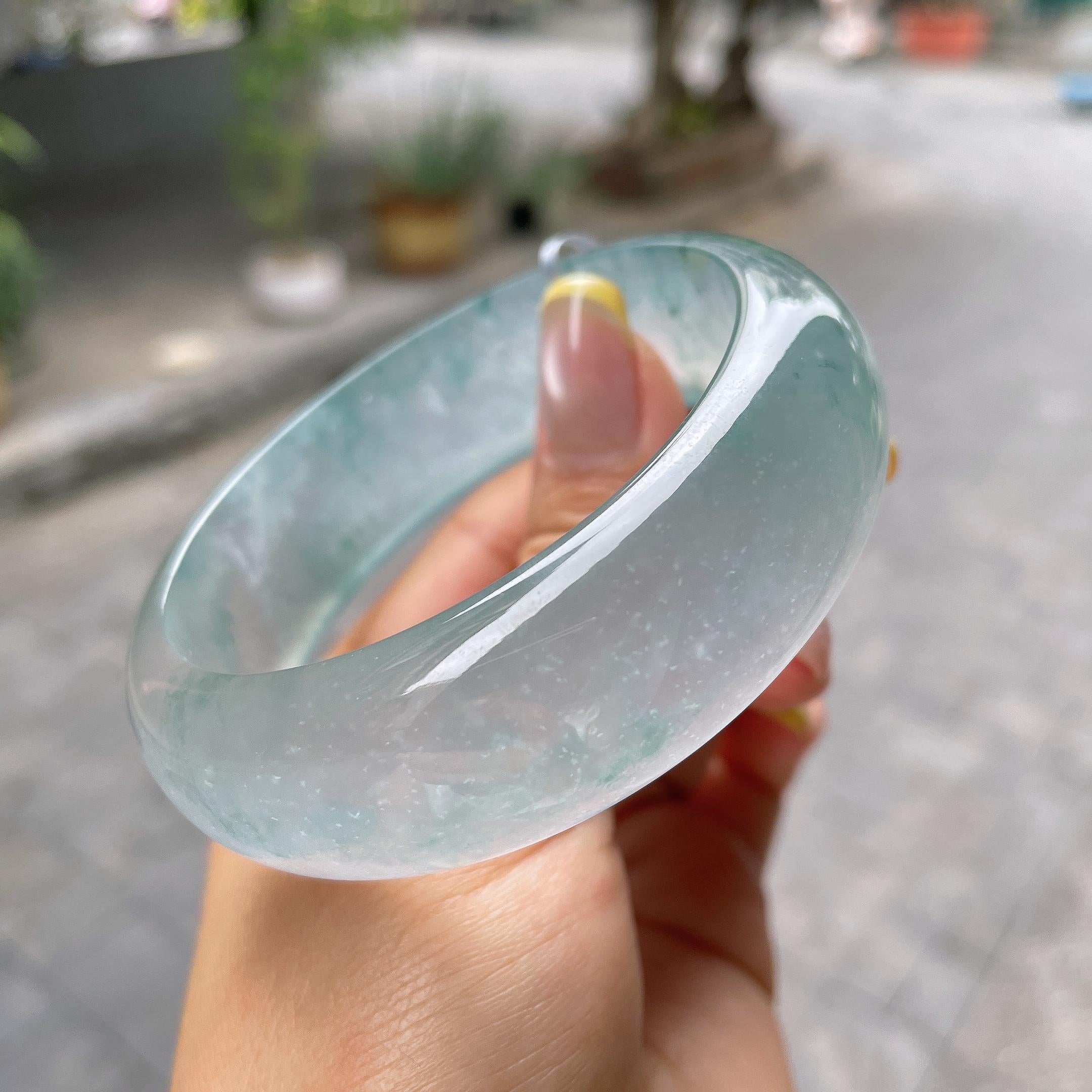 宽版轮胎镯    高冰种蓝底飘花宽版轮胎镯58.7圈       天然缅甸A货翡翠（yc378730）