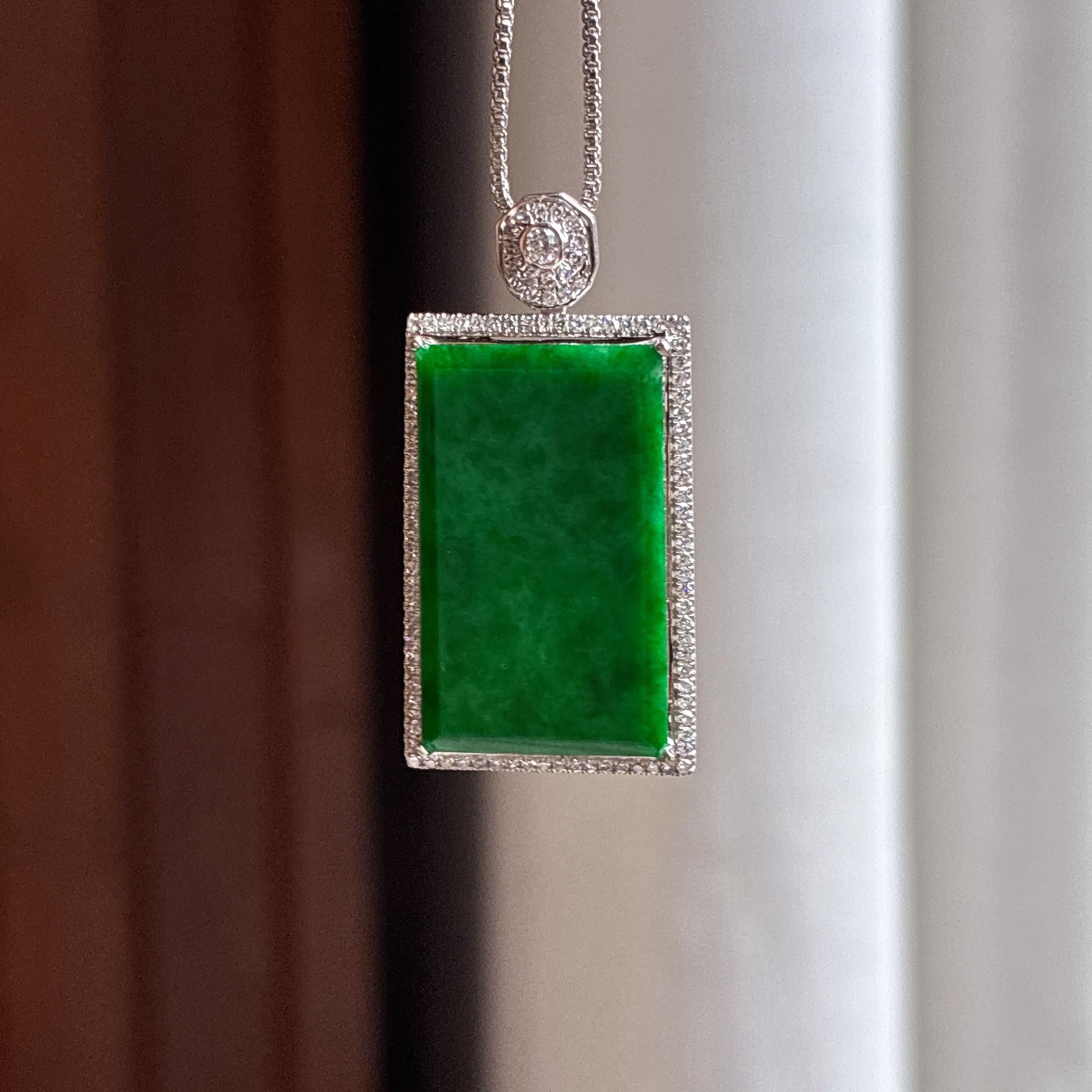 Mặt bài vô sự mãn lục nhu băng đính vàng 18k Ngọc phỉ thúy tự nhiên loại A Myanmar (yc450419)