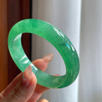 糯冰满绿翡翠平安镯（57mm）