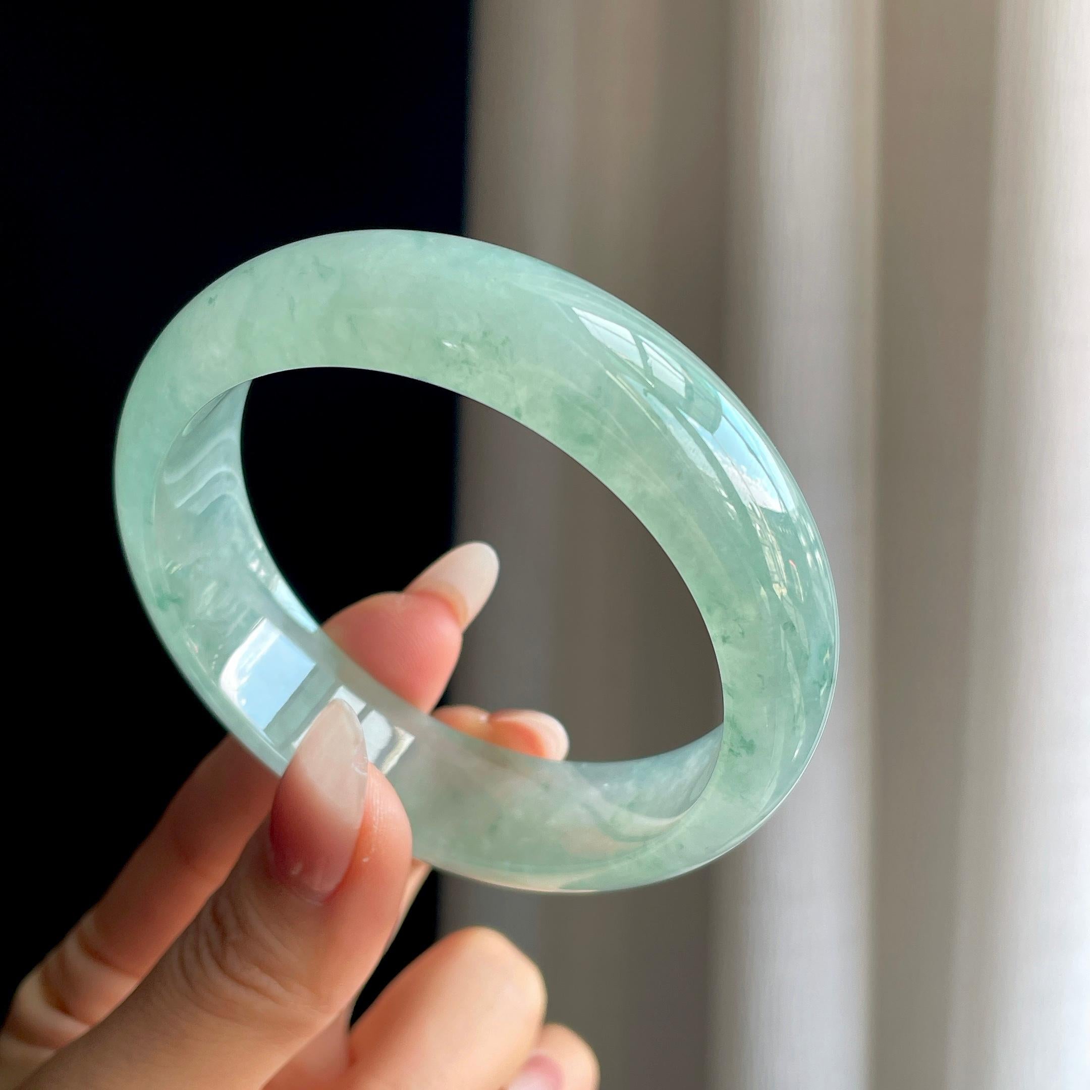 冰种飘花宽版翡翠手镯（59.5mm）（yc303079）