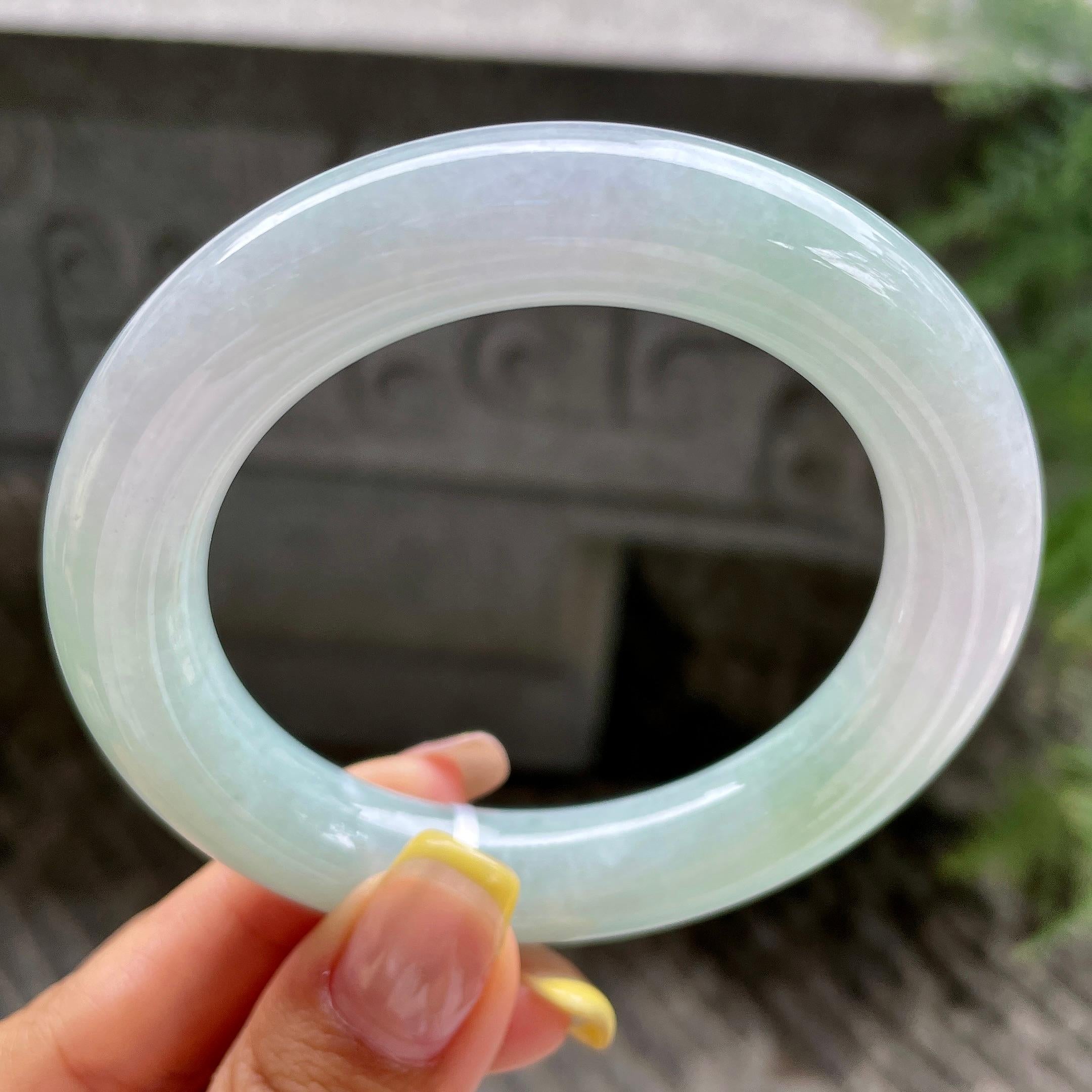 胖圆条     细糯种晴底圆条手镯56圈      天然缅甸A货翡翠（yc383123）