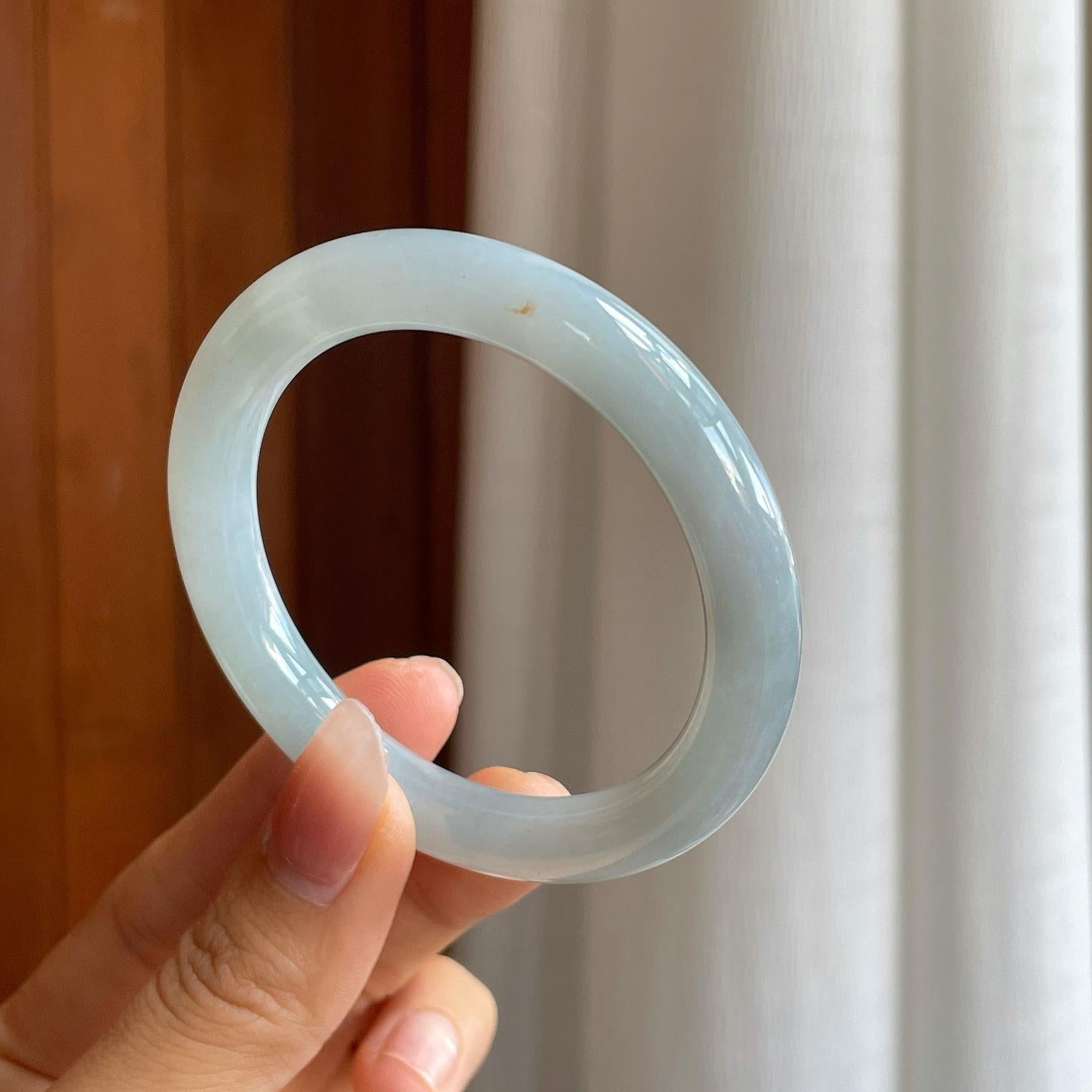 糯冰蓝底翡翠圆条手镯（51.8mm）（yc312899）