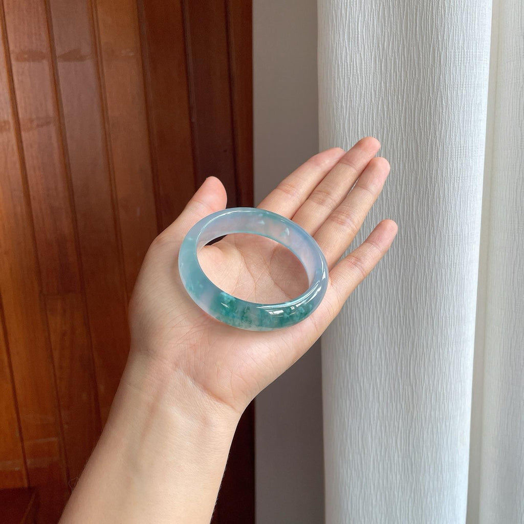 冰玻种蓝晴飘花宽版翡翠平安镯（54.4mm)（yc382850）