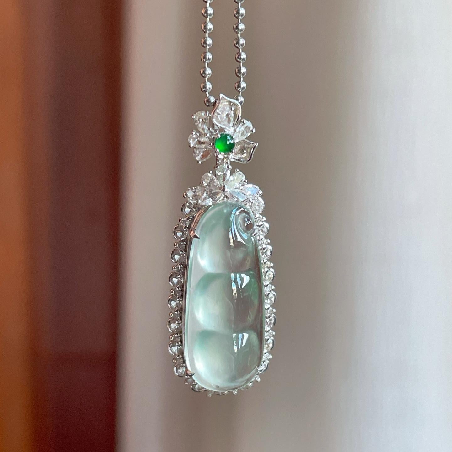 18k金镶冰种带底色翡翠豆子（yc246211）