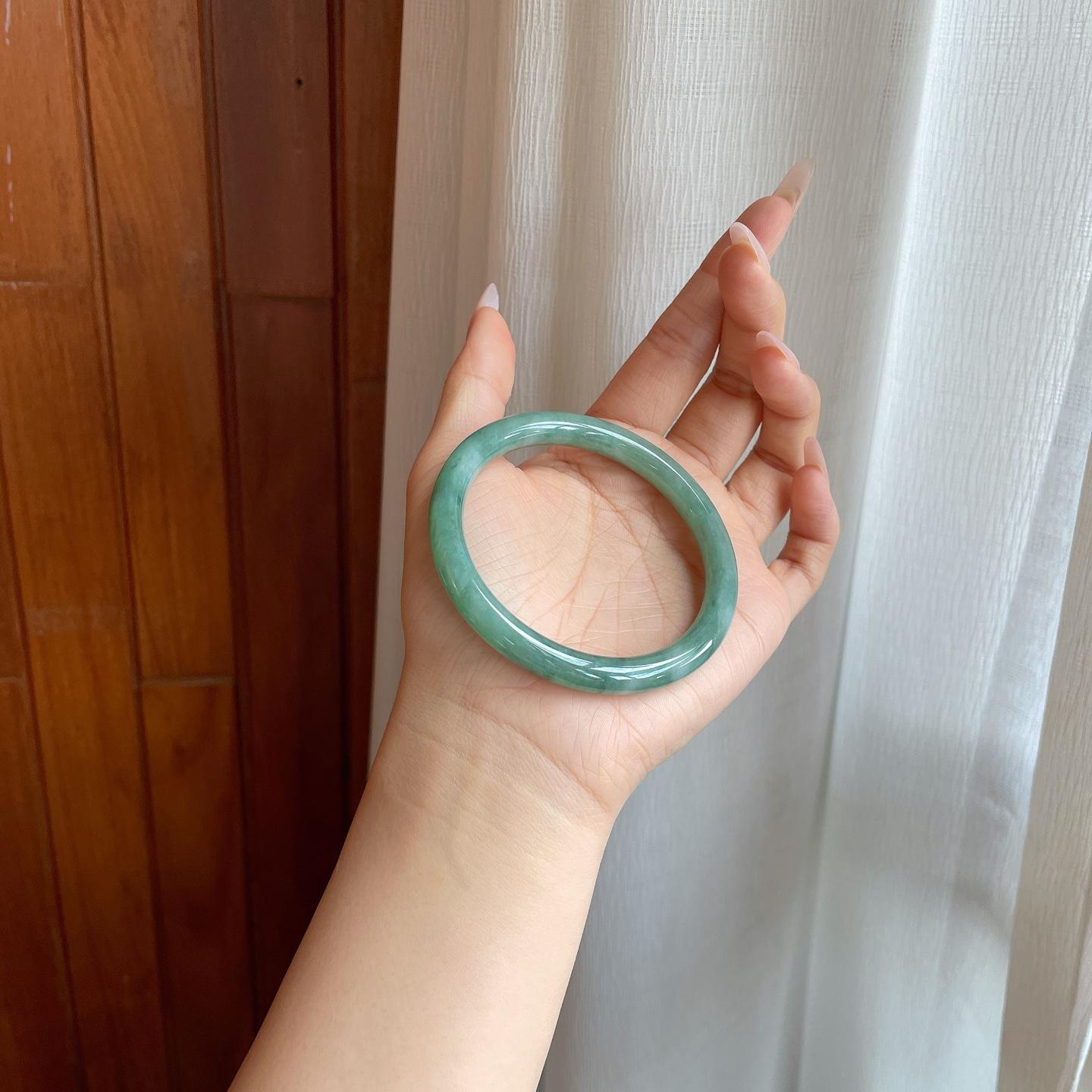 细糯冰带色翡翠美人条手镯（59mm）（yc282503）