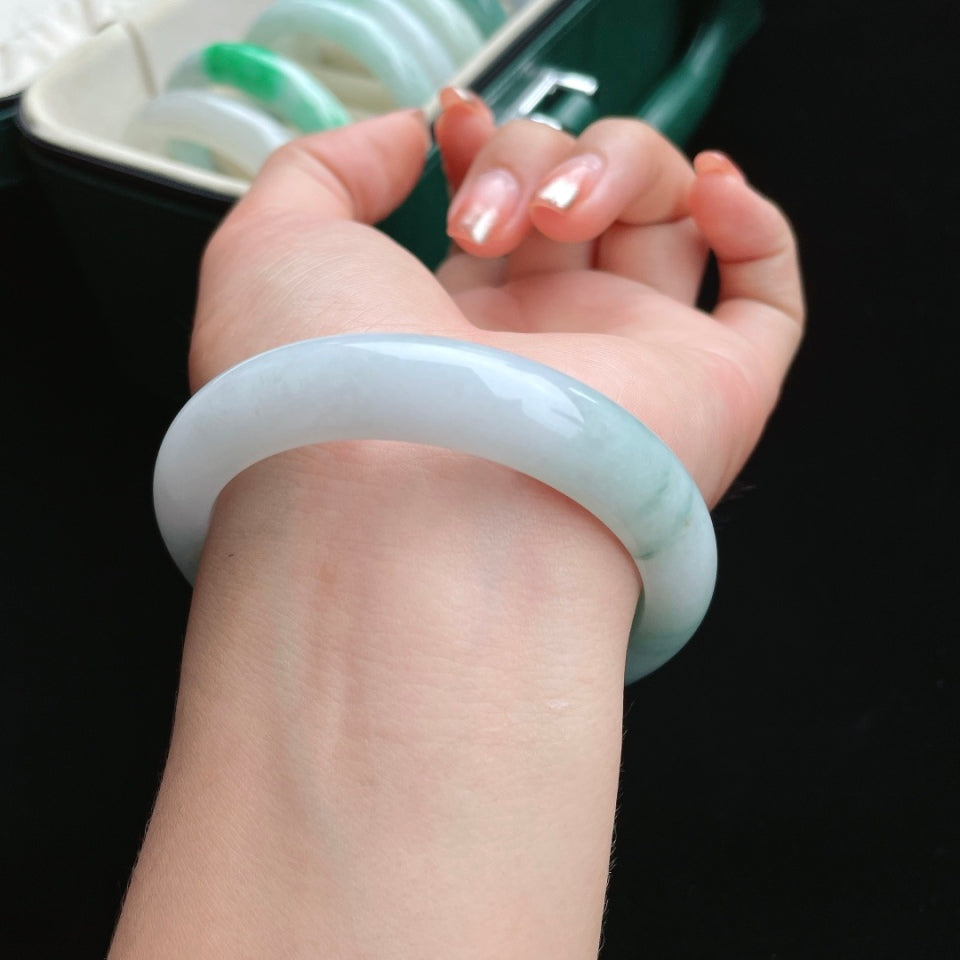 细糯冰飘花正圈翡翠手镯（56.5mm）（yc017162）