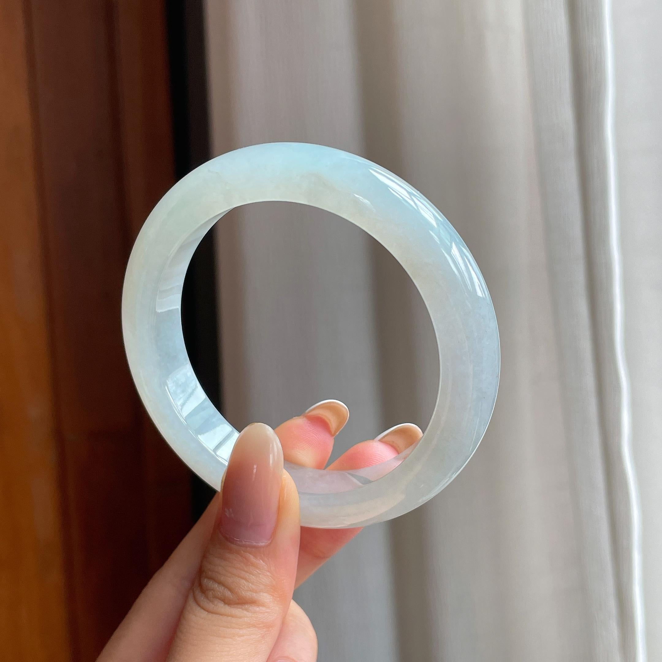 糯冰淡底色翡翠平安镯（55mm)（yc414484）