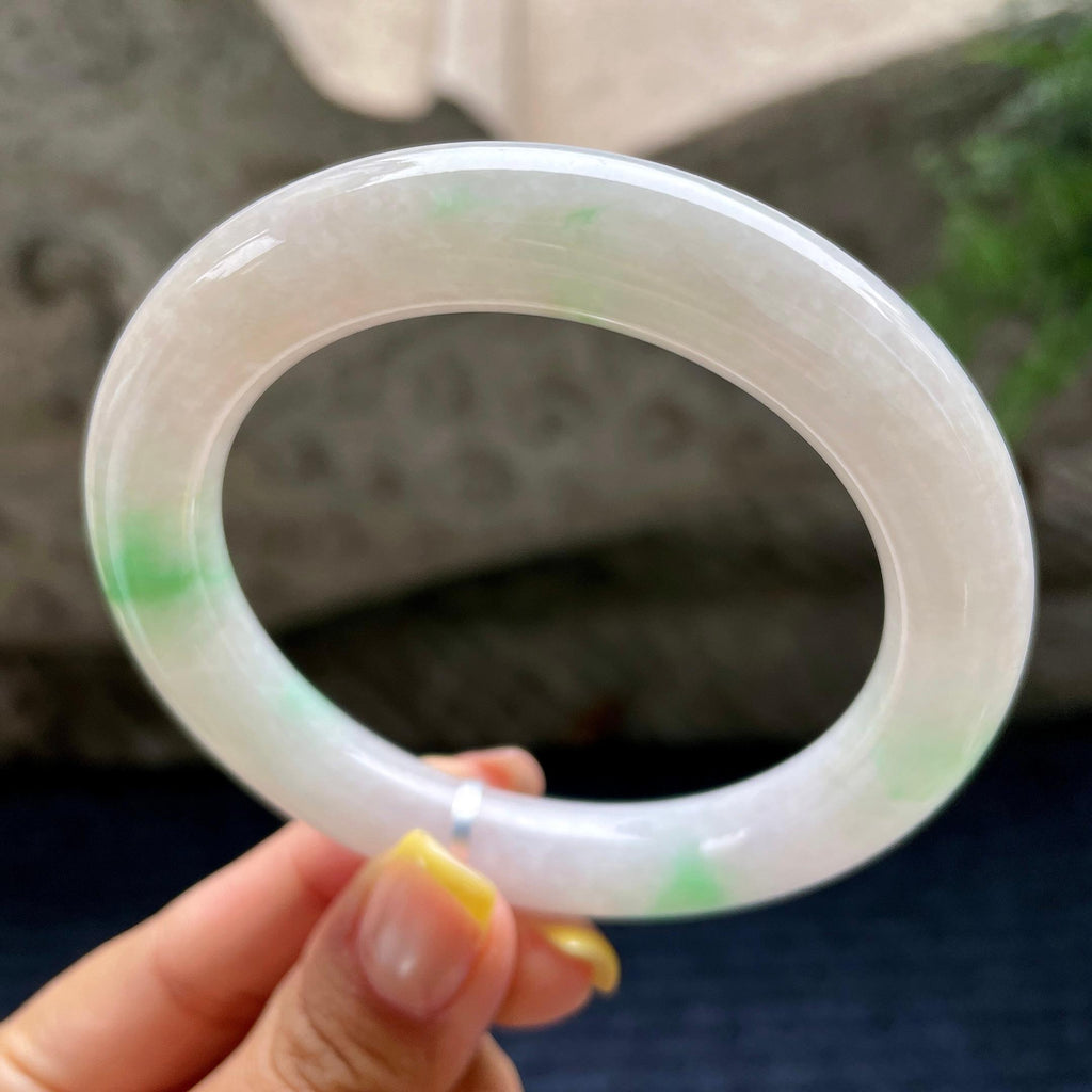 大圈口   细糯种飘绿花圆条手镯58.2圈   天然缅甸A货翡翠（yc358879）