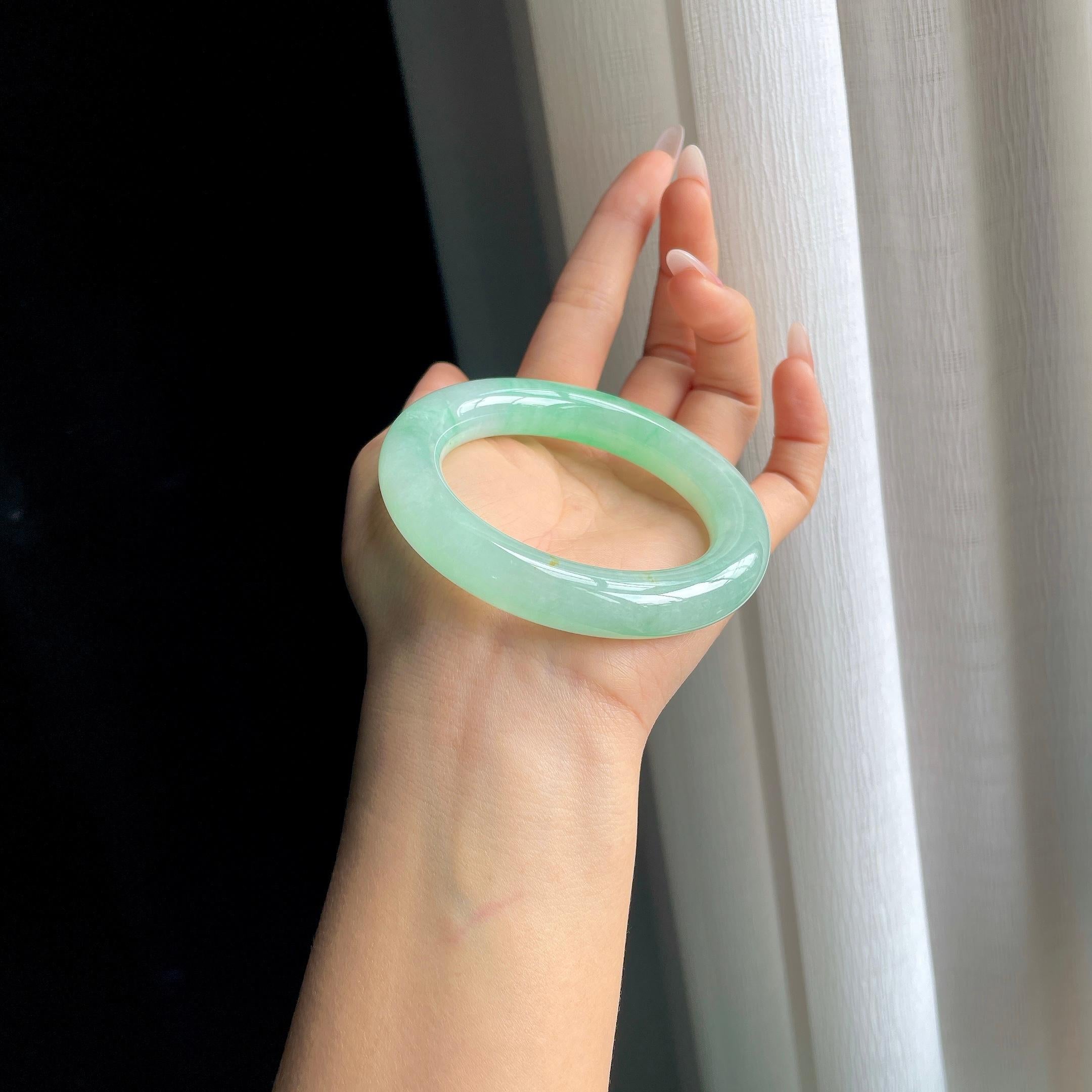 糯冰晴绿底带色飘洒金圆条手镯（56.5mm）（yc294859）