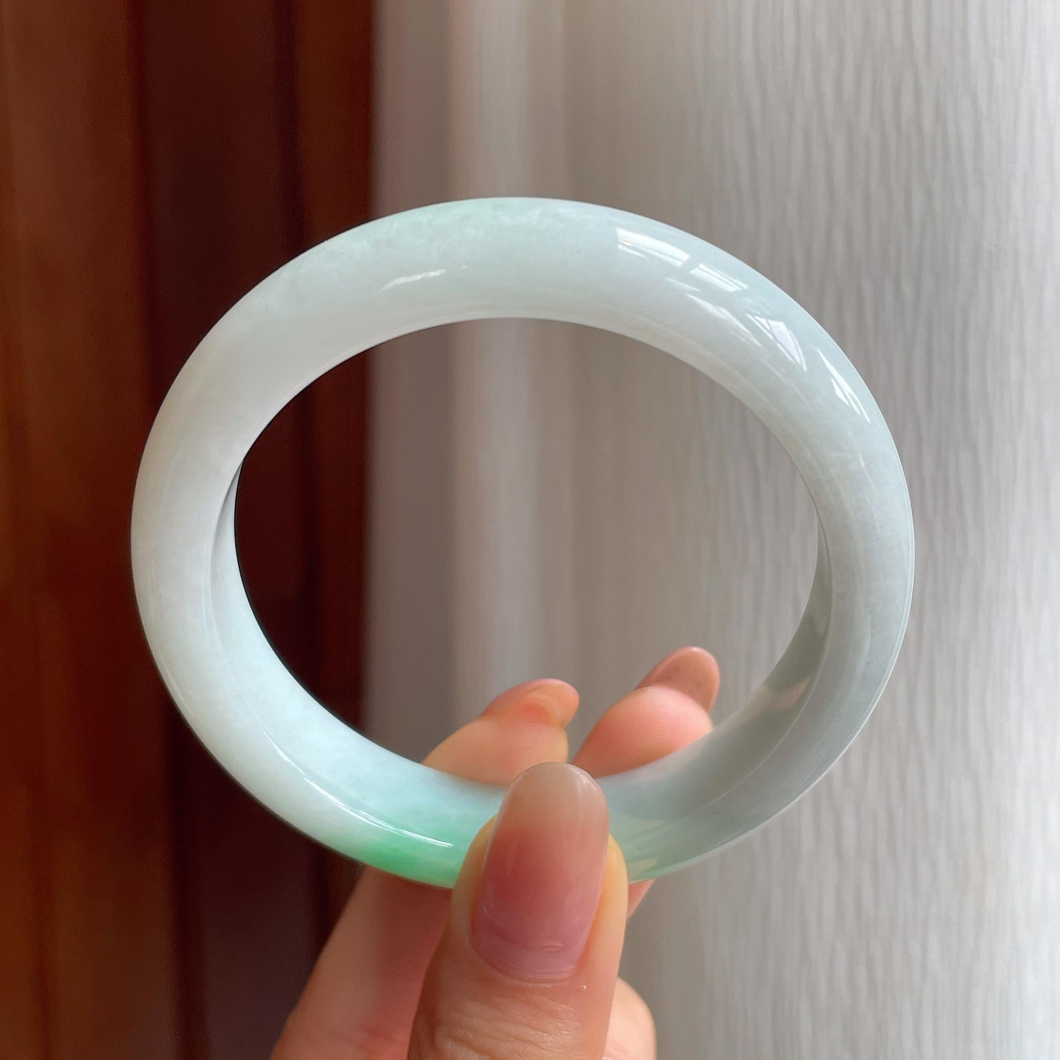 糯冰带色翡翠平安镯（54.6mm)（yc350449）