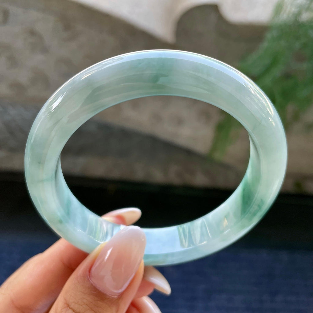 细糯种飘绿花正圈平安镯     57.2圈     天然缅甸A货翡翠（yc408852）