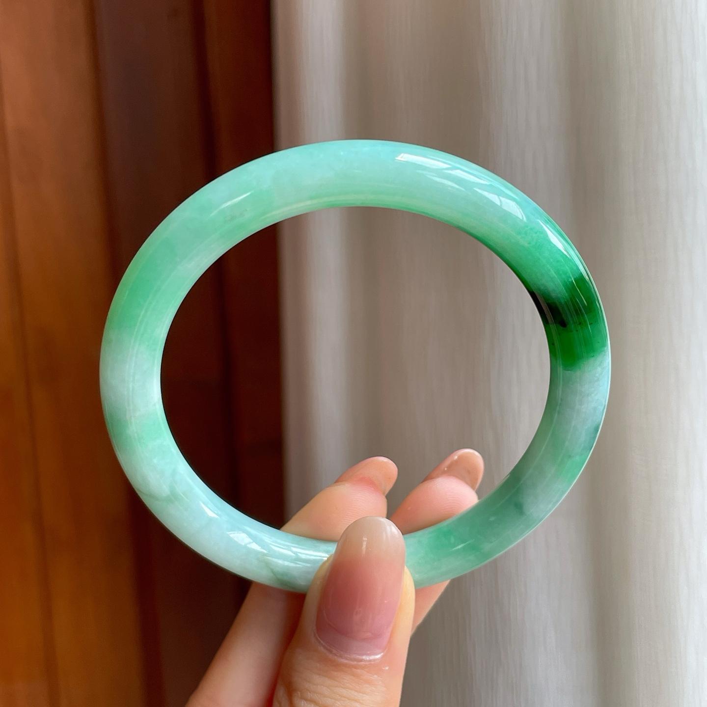 糯冰带色翡翠圆条手镯（55mm)（yc350511）