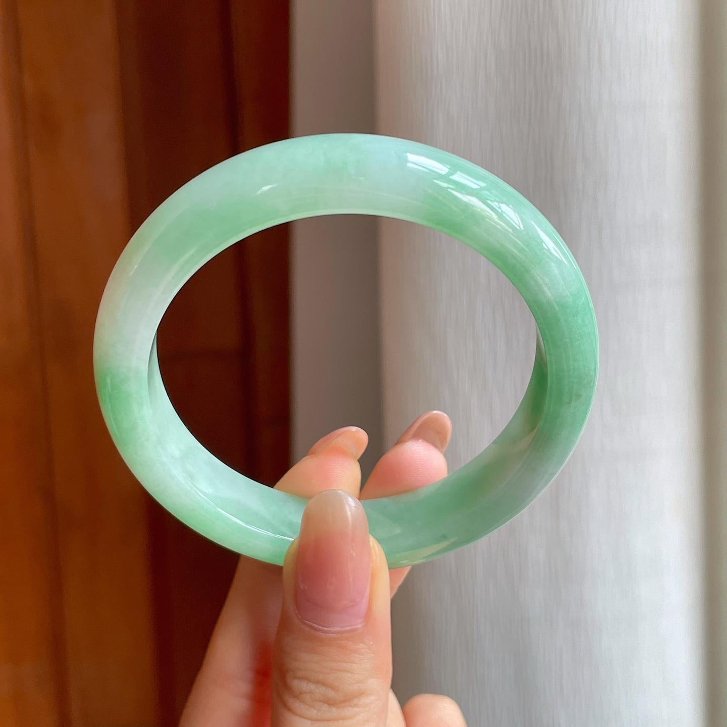 糯冰晴底翡翠平安镯（55.7mm)（yc360255）