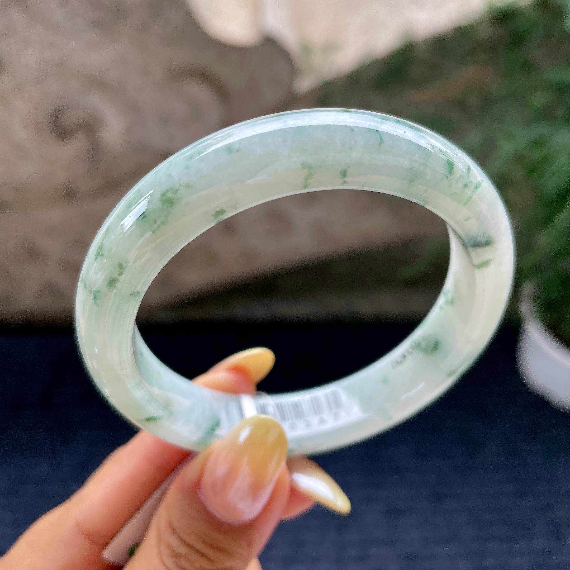 细糯种飘花正圈平安镯56.1圈 天然缅甸A货翡翠（yc464077）