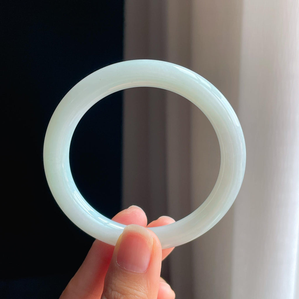 糯冰白月光翡翠圆条手镯（54mm)（yc374815）