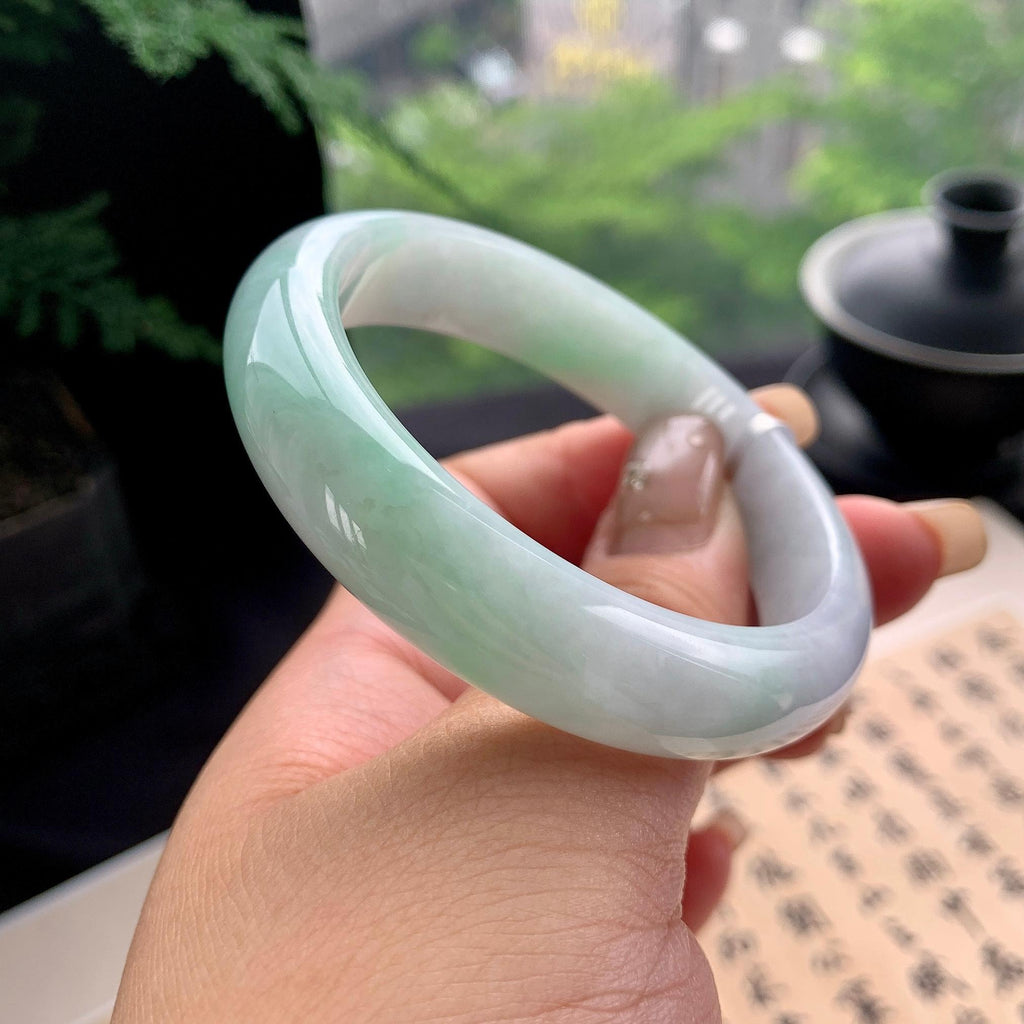 细糯种淡晴底飘绿正圈平安镯 54圈口 天然缅甸A货翡翠（yc473065）