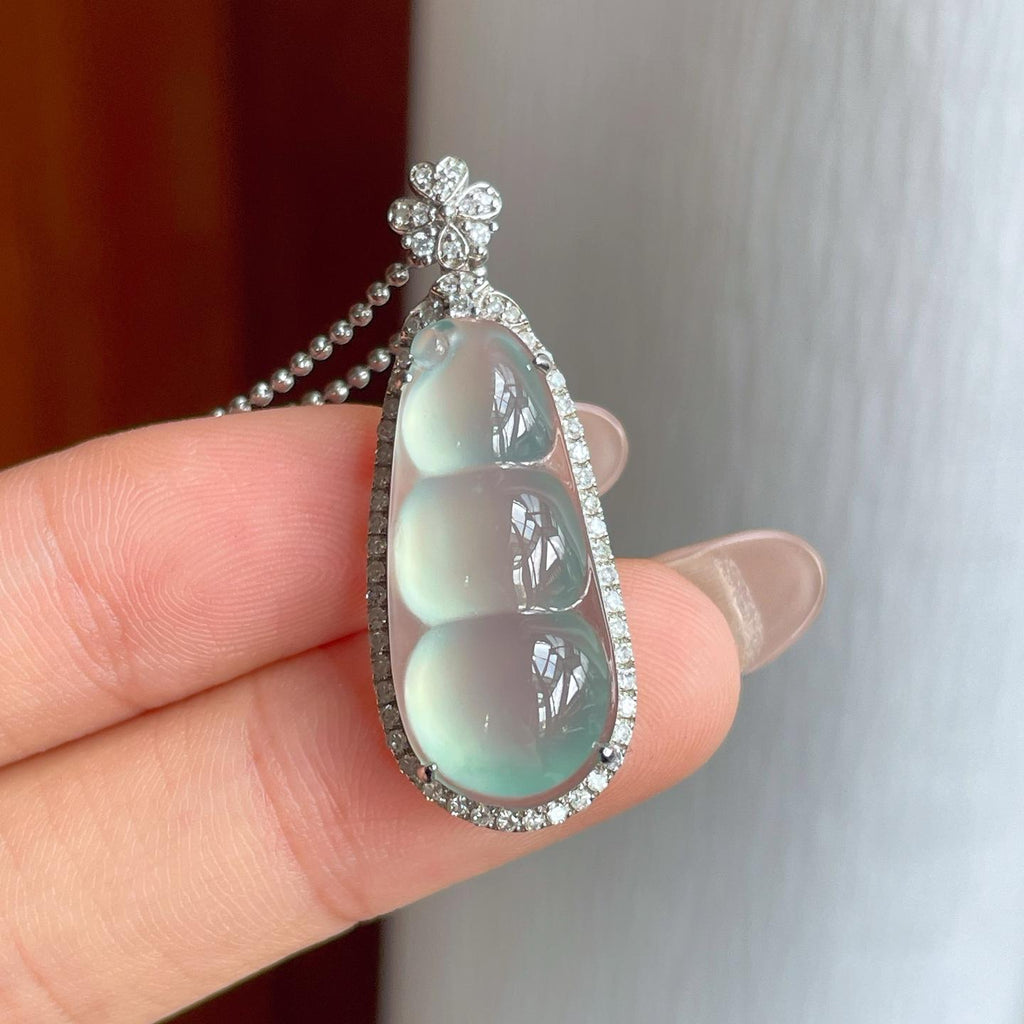 18k金镶冰种蓝晴底翡翠豆子（yc244882）