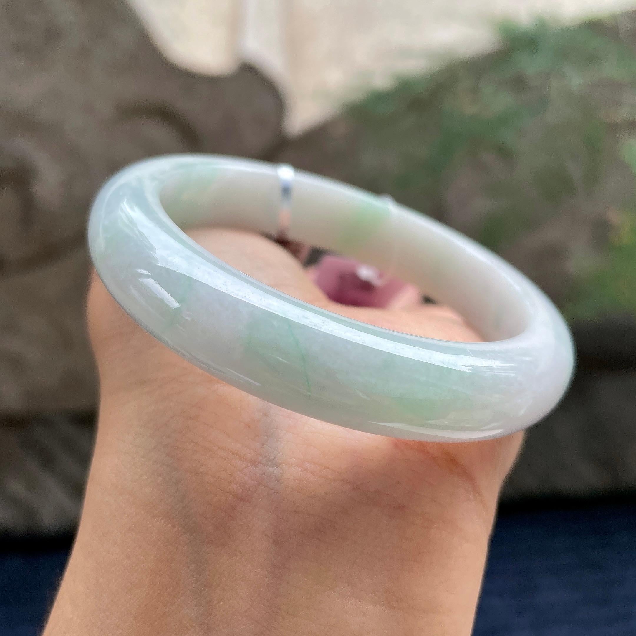 细糯种飘绿花正圈平安镯56圈      天然缅甸A货翡翠（yc423772）