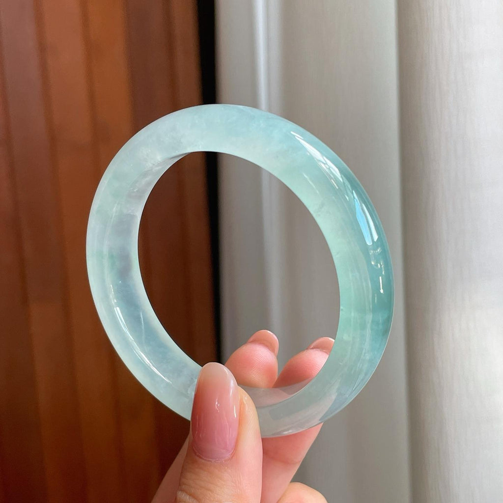 冰玻种蓝晴底翡翠平安镯（54.5mm）（yc335303）