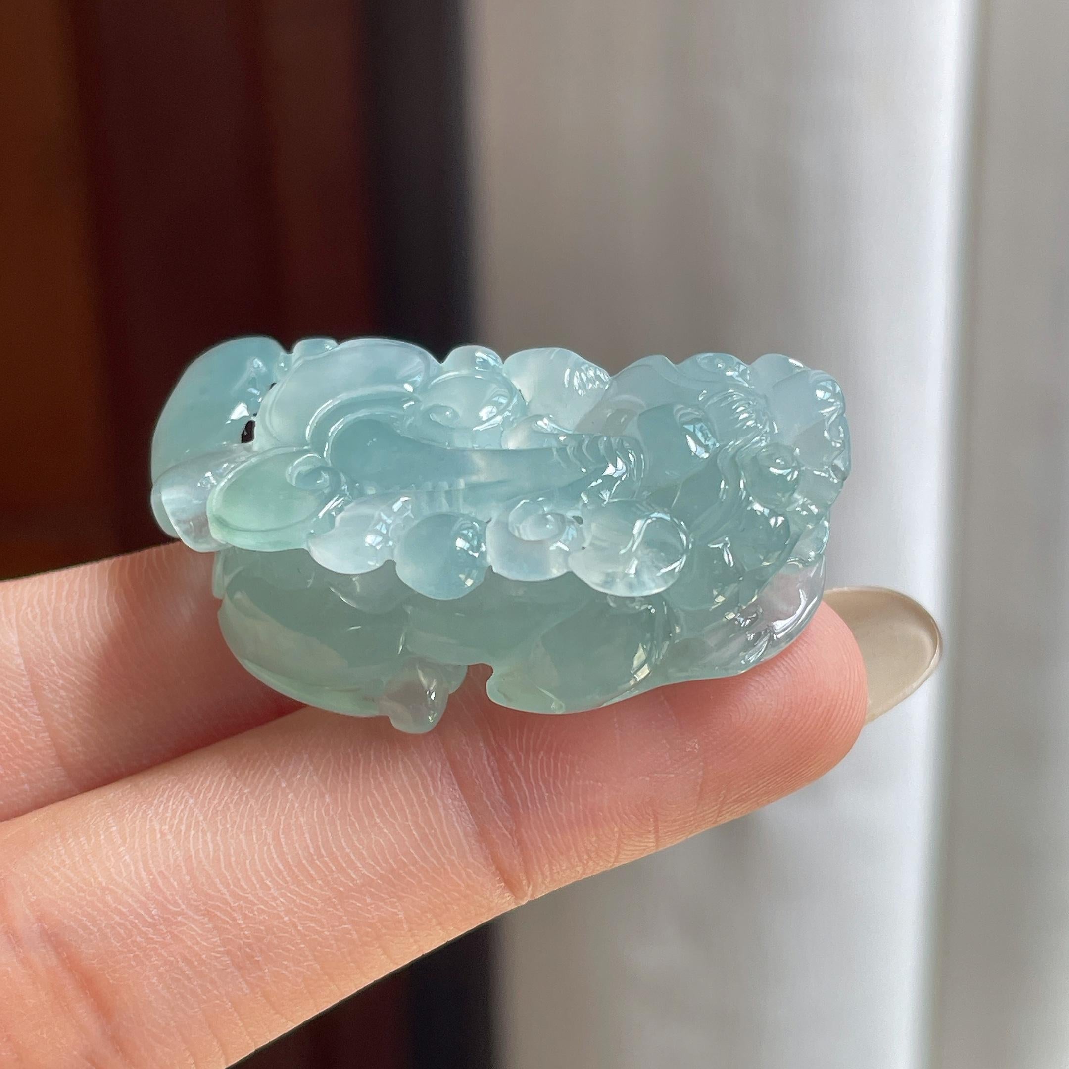 冰种蓝晴翡翠貔貅（yc487153）