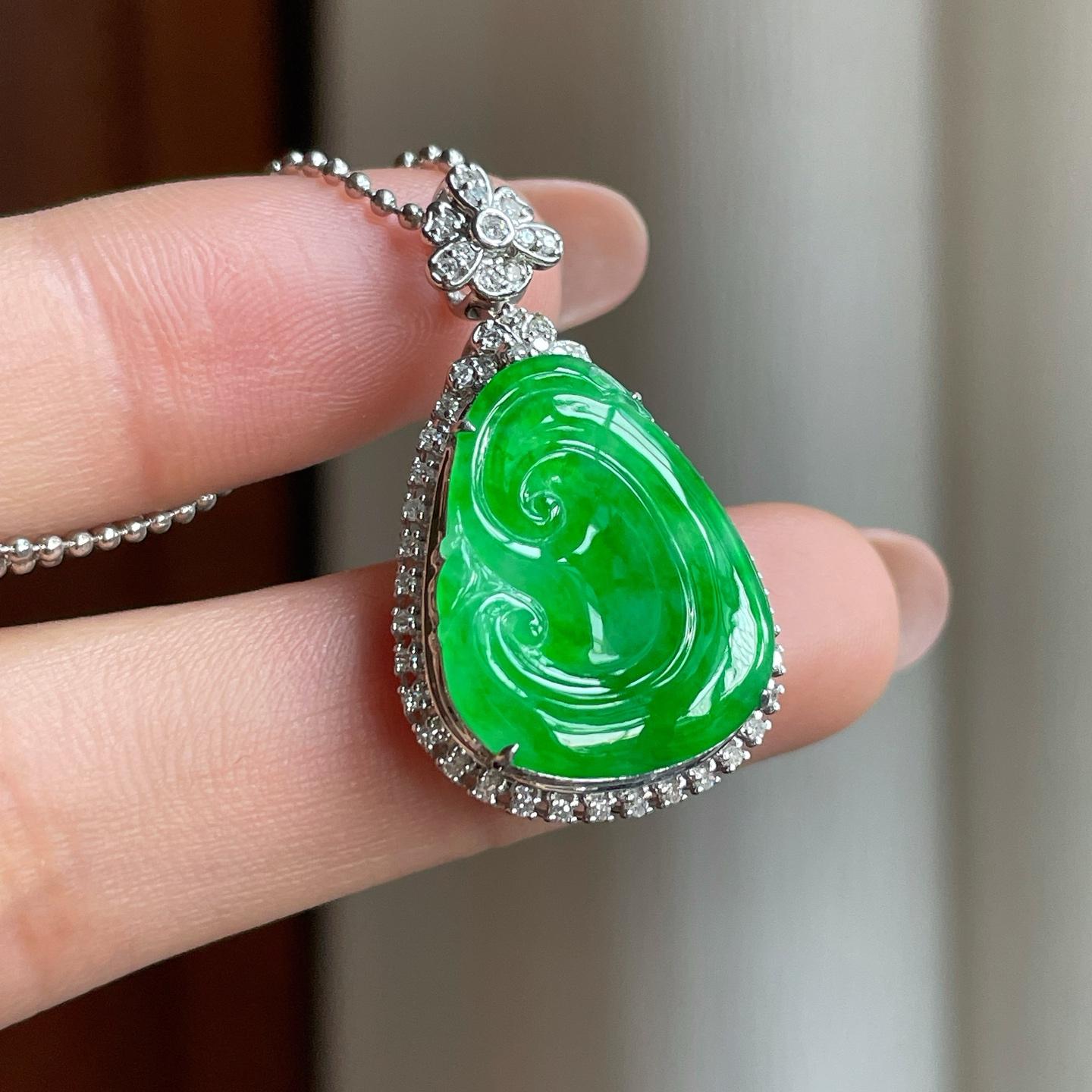 18k金钻镶糯冰满绿翡翠如意（yc349422）