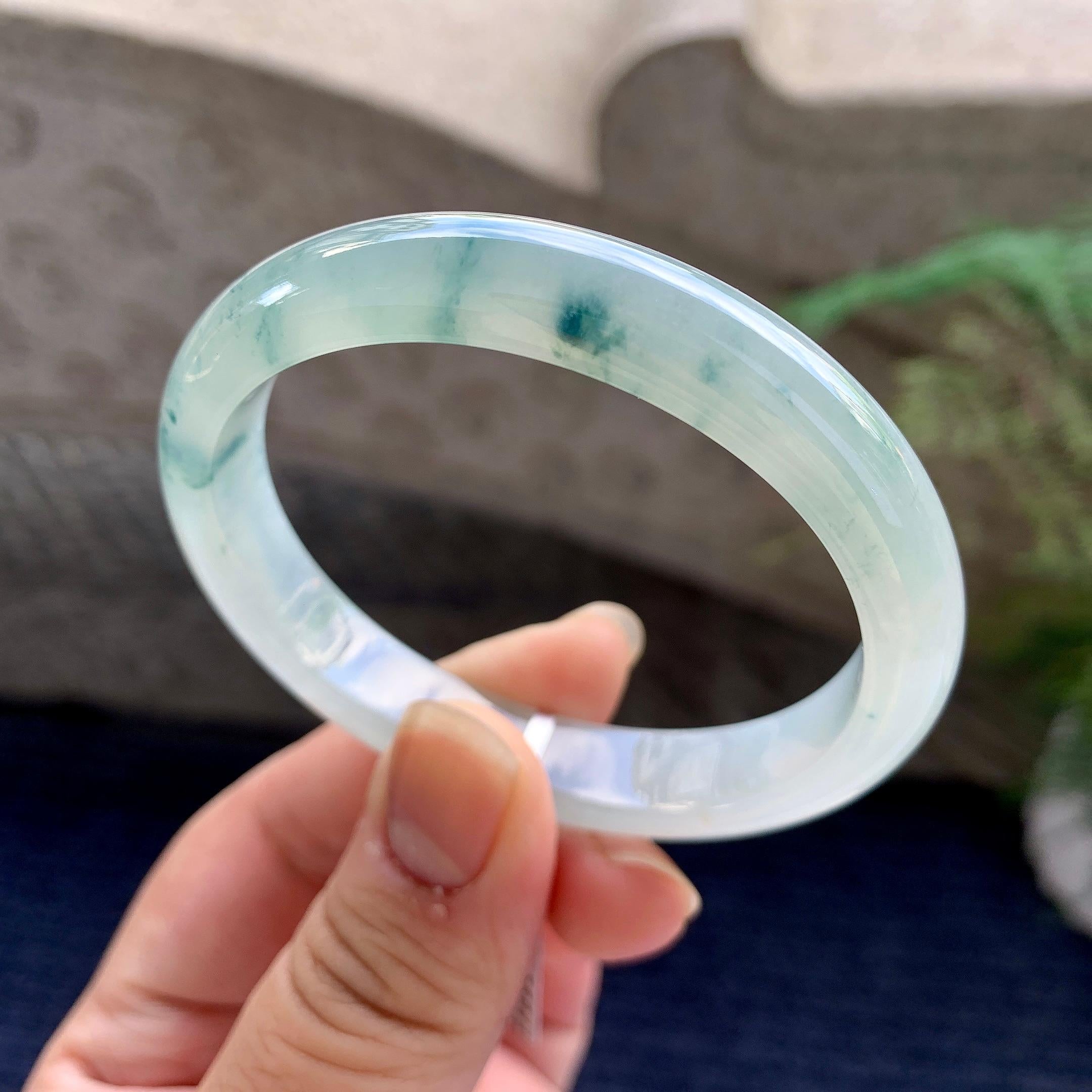 糯冰种飘花贵妃手镯（54.8mm）（yc223264）