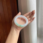 糯冰春底特色翡翠圆条手镯(56.5mm)（yc415358）