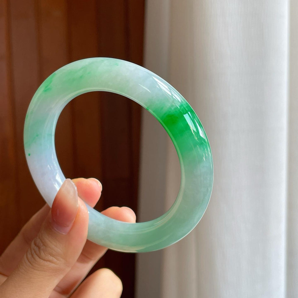 冰种带翠色翡翠圆条手镯（56mm）（yc329498）