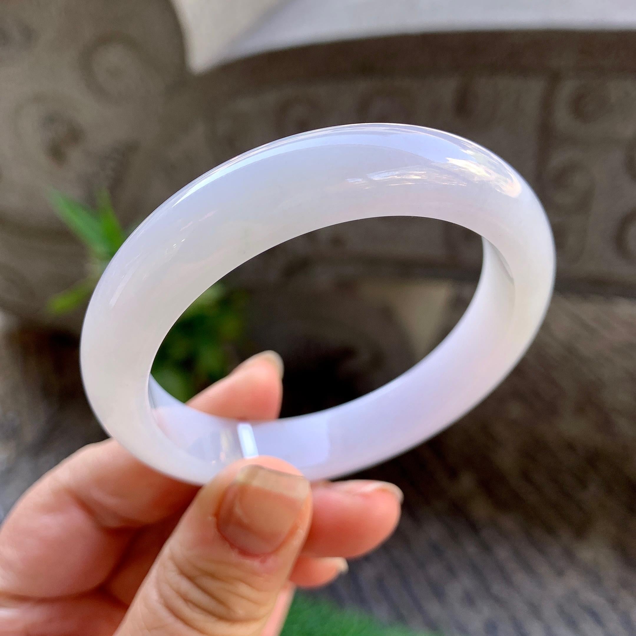 细糯种淡粉底平安镯（54mm）（yc307304）