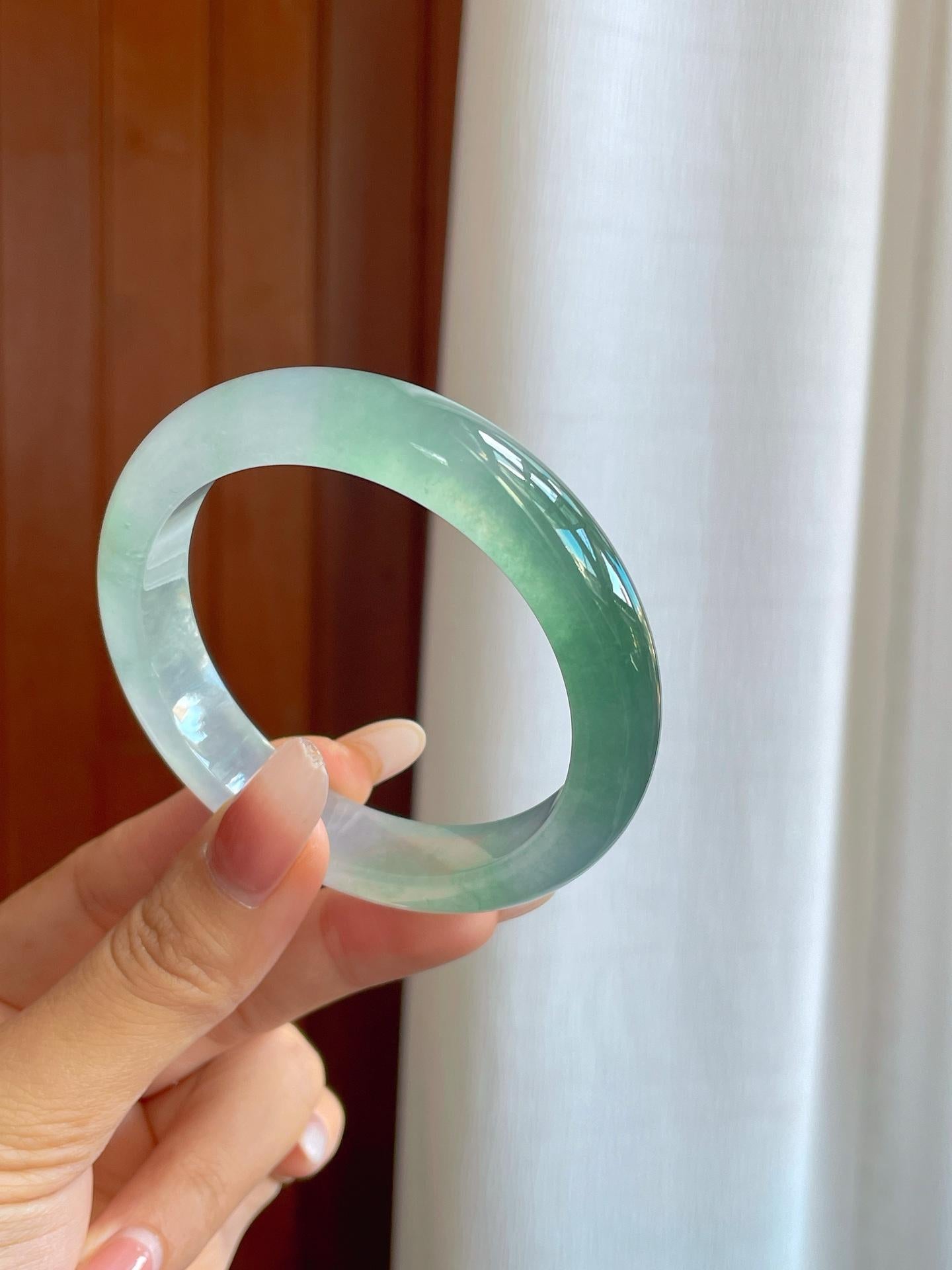 冰种湖水绿翡翠平安镯（58.5mm）（yc268250）