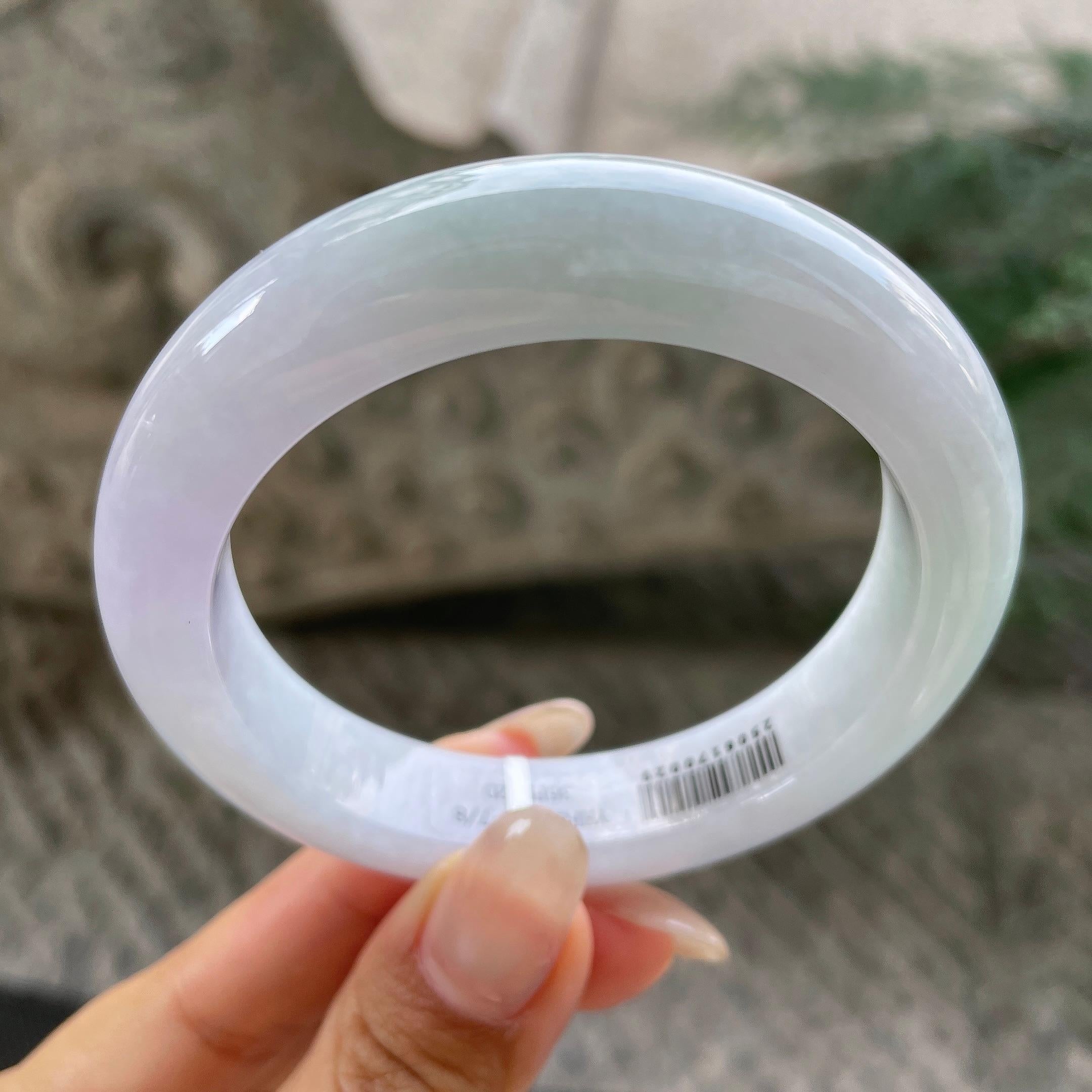 细糯种淡春彩正圈平安镯56圈   天然缅甸A货翡翠（yc351378）