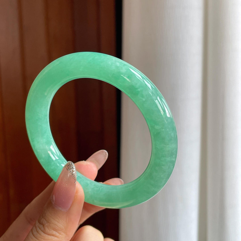 冰种果绿翡翠圆条手镯（55.5mm）（yc354245）
