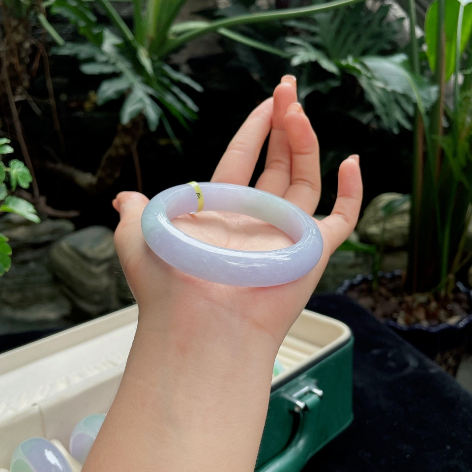 糯种淡春彩正圈 翡翠手镯（56mm）（yc018724）