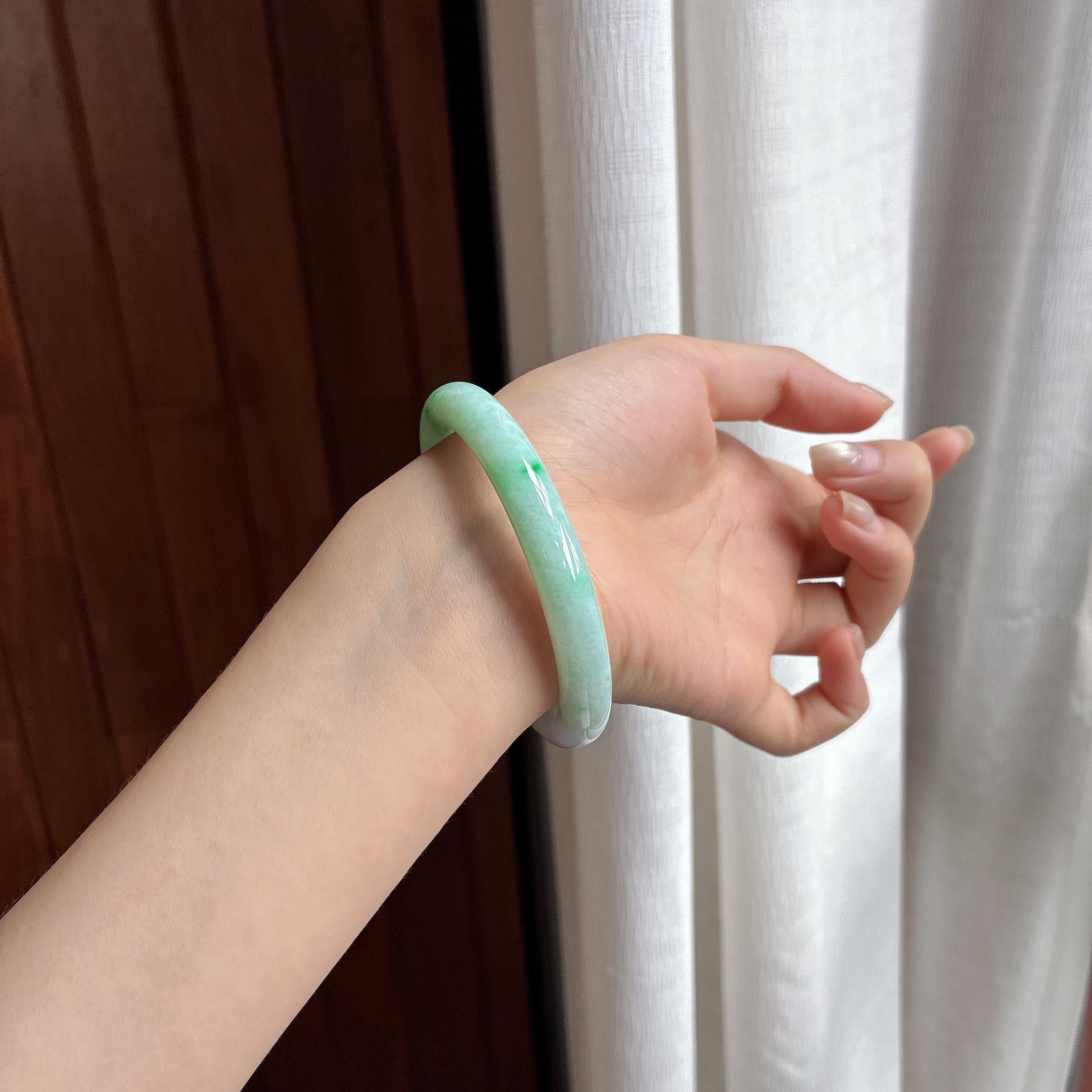 细糯种晴底圆条手镯 56圈 天然缅甸A货翡翠（yc481649）
