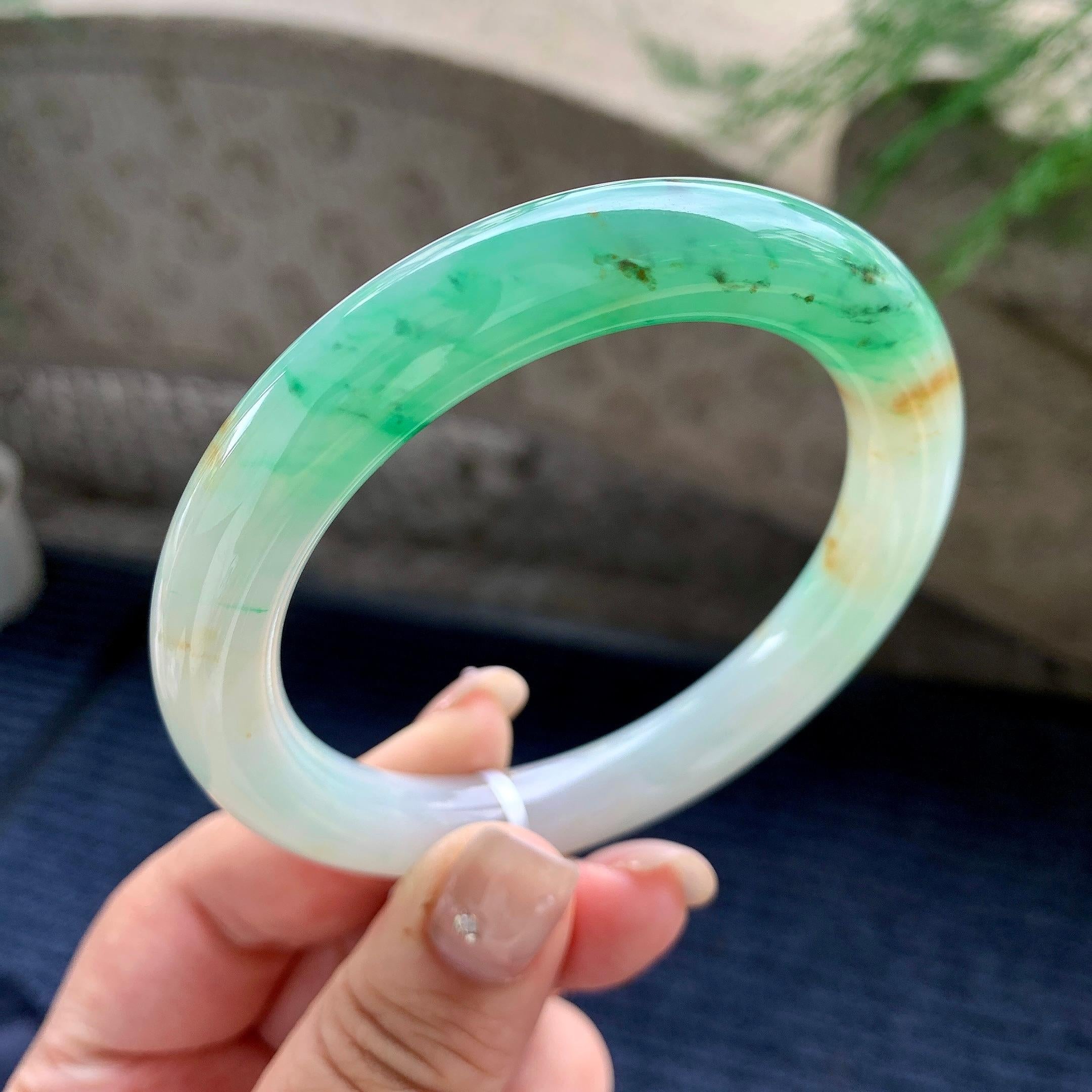 大圈口 糯冰种翠绿飘花洒金圆条手镯 59圈口 天然缅甸A货翡翠（yc464046）