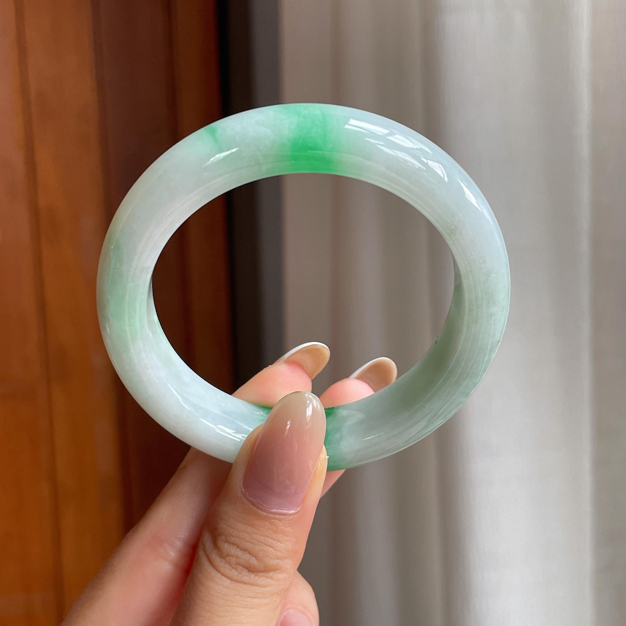 糯冰白底青翡翠平安镯（52.6mm)（yc414516）