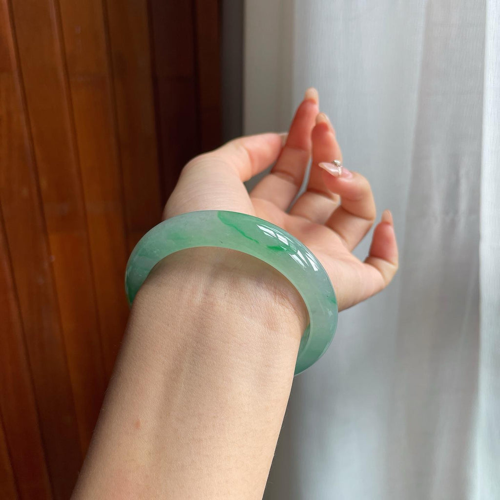 冰种飘绿花翡翠平安镯（54mm）（yc196580）