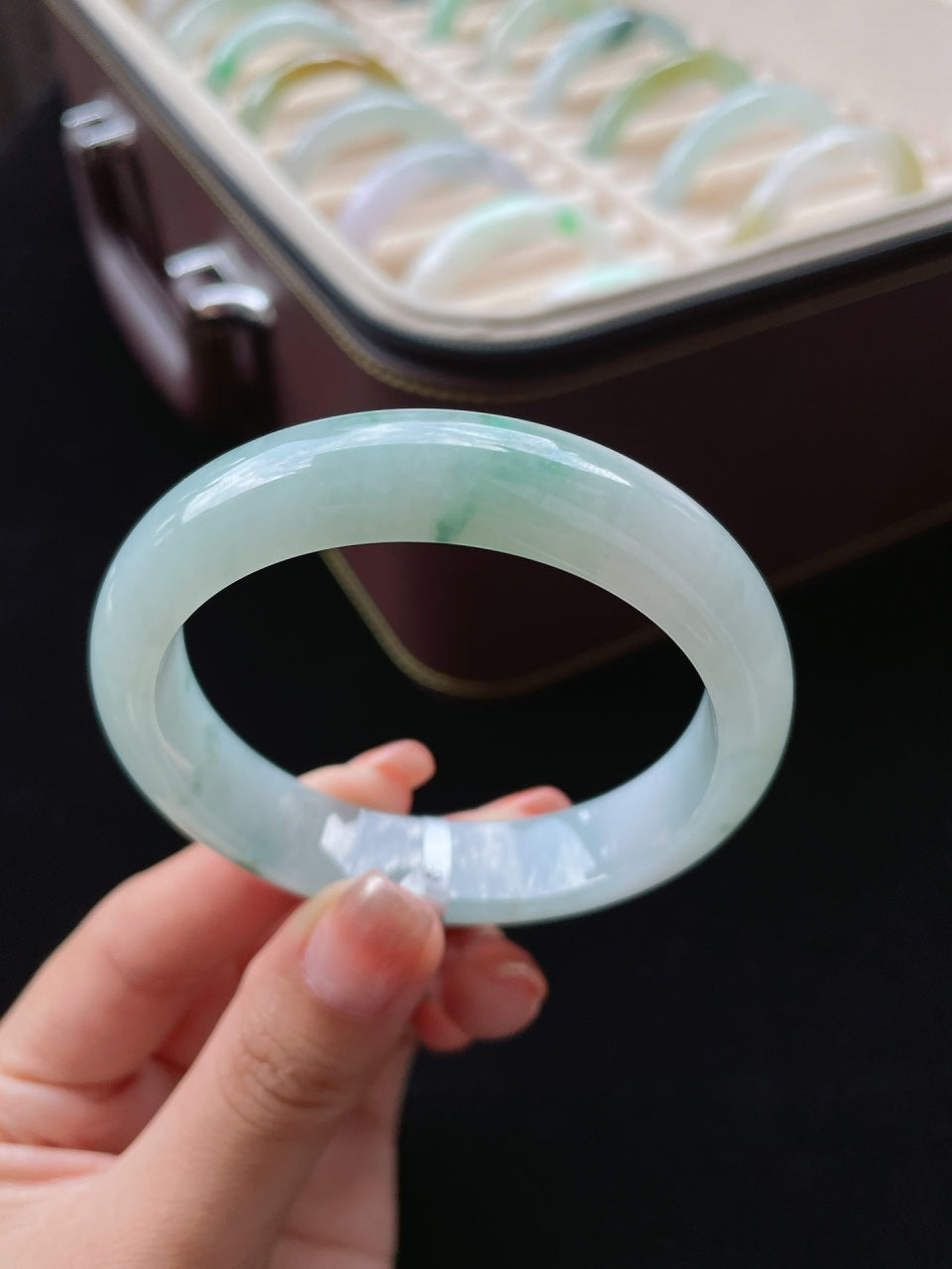 细糯冰飘花翡翠手镯（55.7mm）（yc016963）