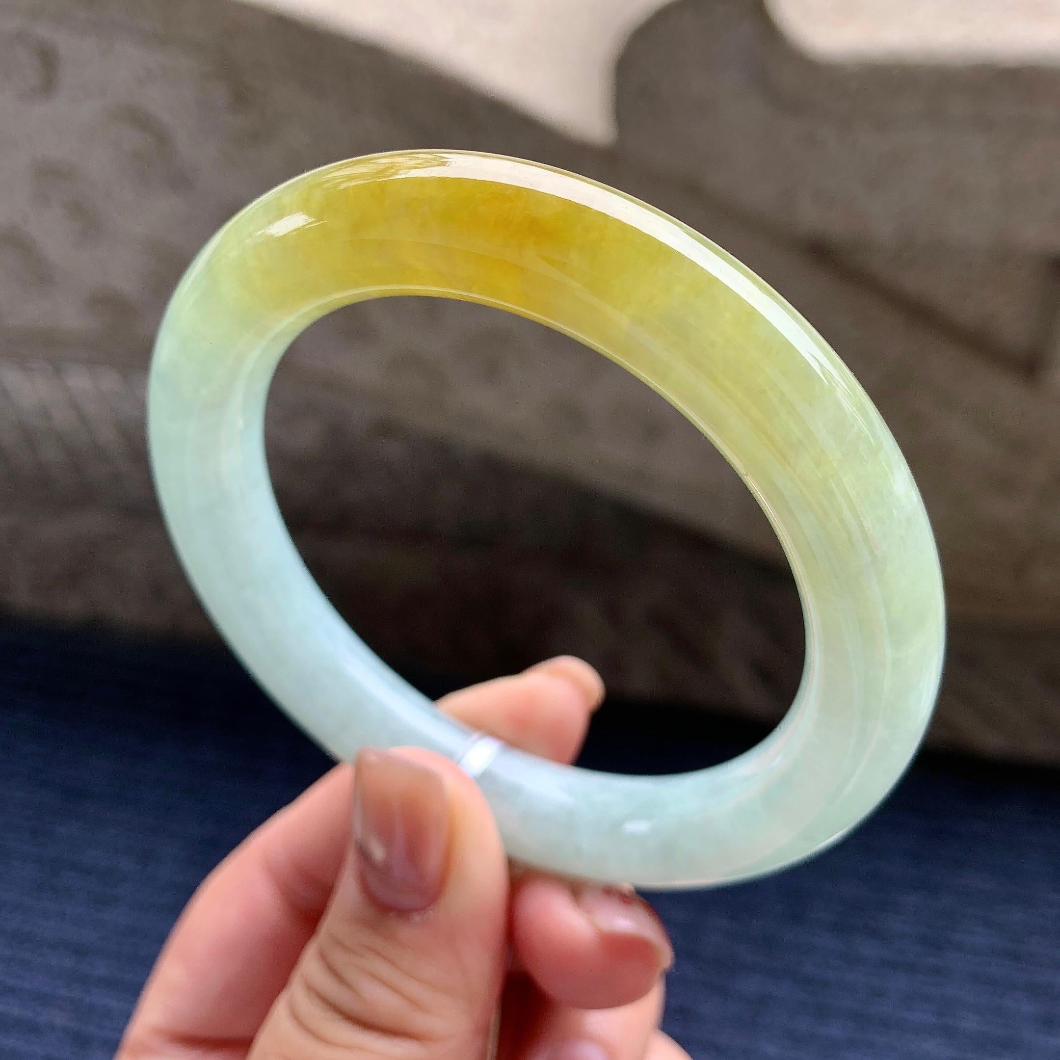 细糯种晴底黄翡圆条手镯 56.8圈口 天然缅甸A货翡翠（yc345049）