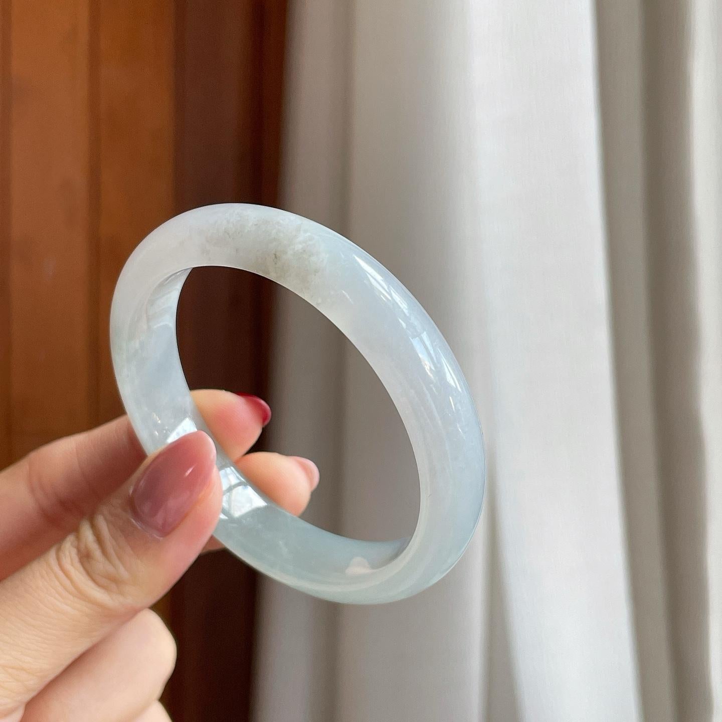 糯冰淡底色翡翠平安镯（53.6mm）（yc302322）