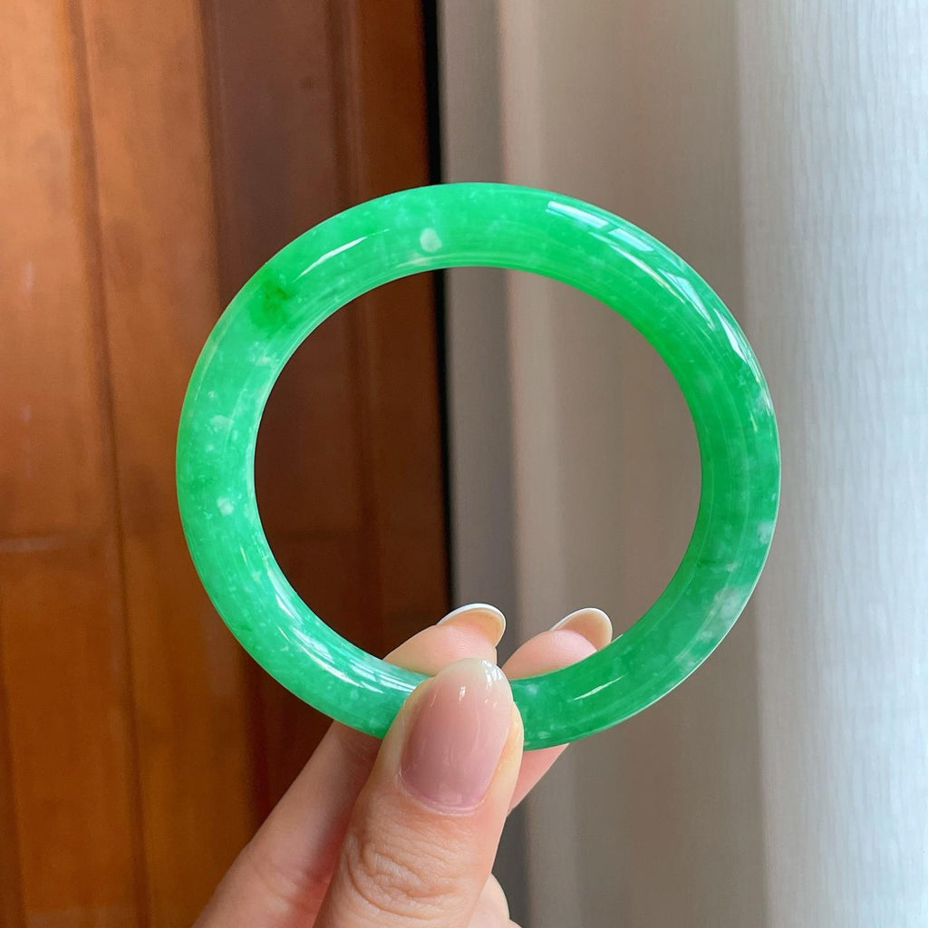 冰种果绿翡翠圆条手镯（53.6mm)（yc373969）