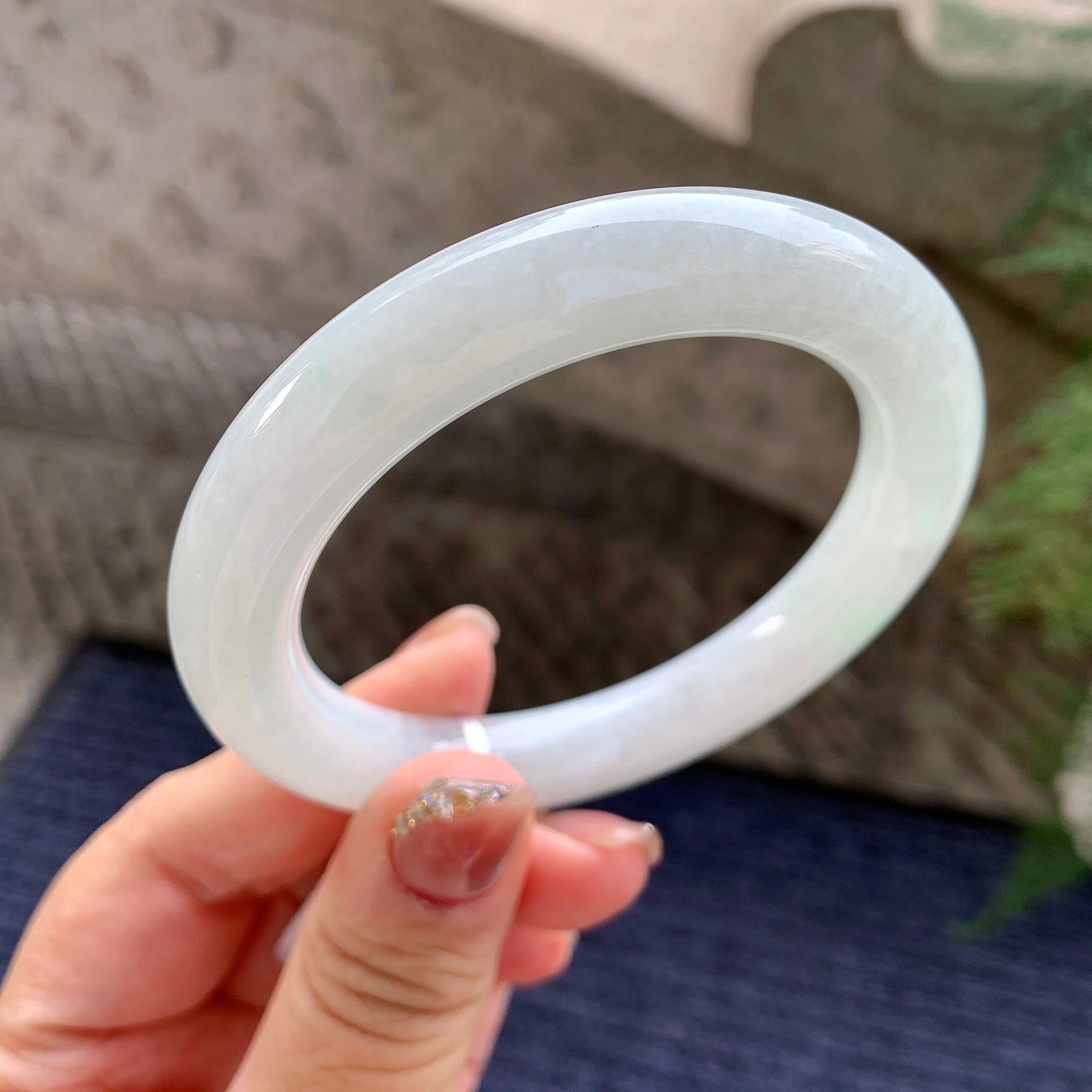 糯种飘翠绿圆条手镯（57mm）（yc277154）