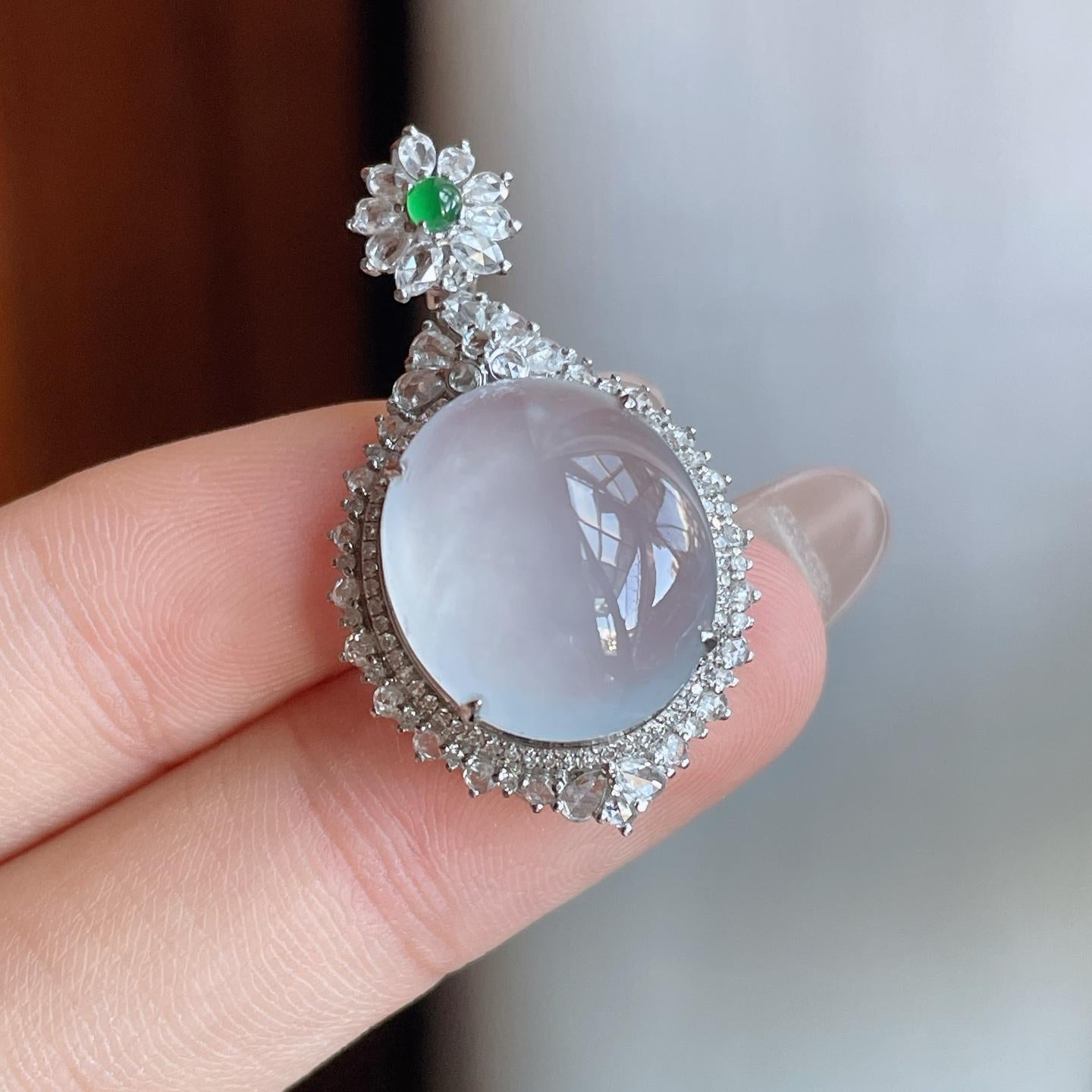 18k金镶冰玻种无色翡翠蛋面（yc242743）