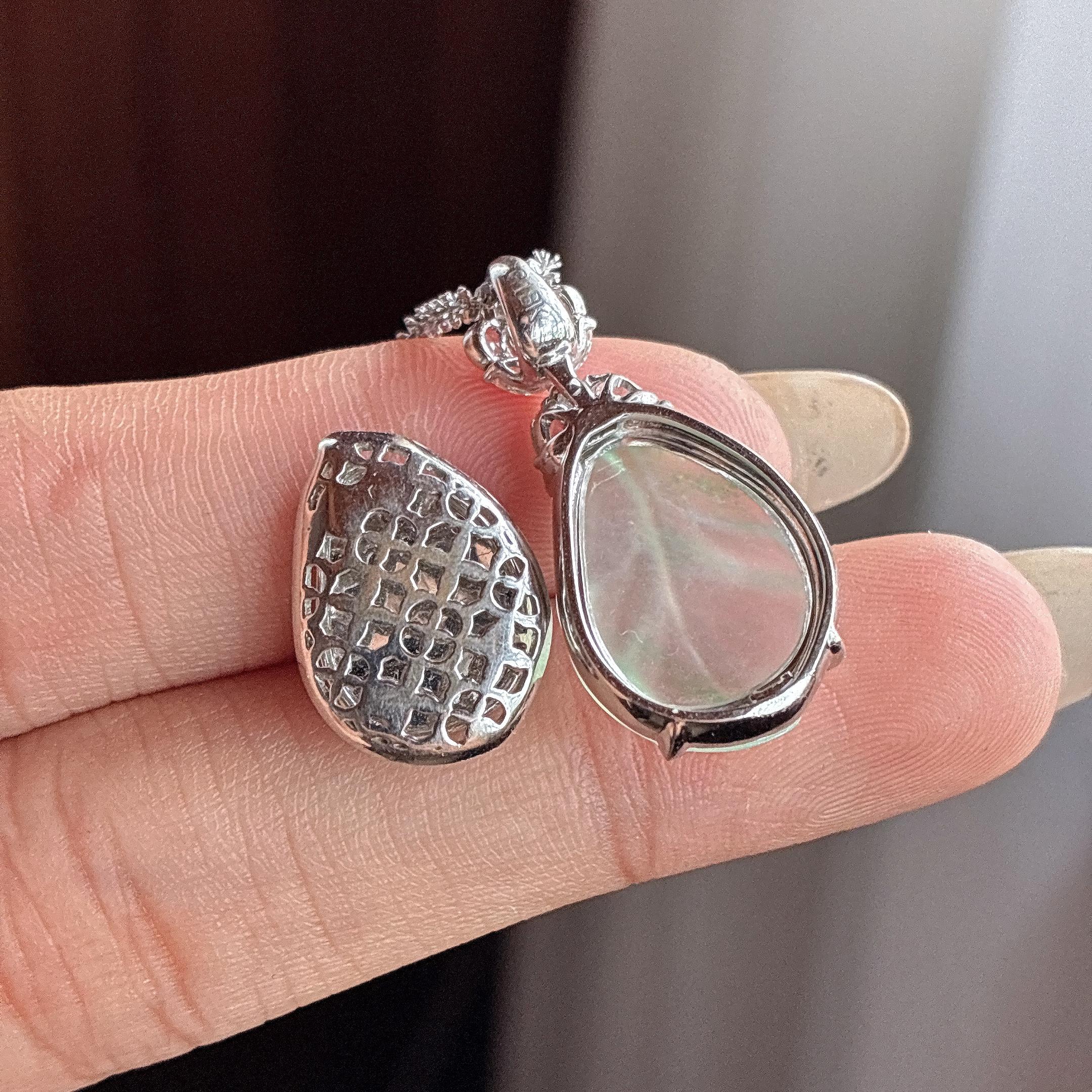 18k金镶冰种器光带色玉叶挂件天然缅甸A货翡翠（yc496001）