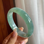糯冰种湖水绿带黄翡翡翠平安镯（56mm）（yc220241）